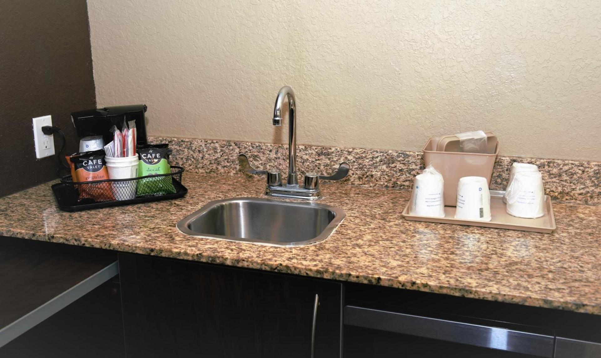 Microtel Inn & Suites by Wyndham Jacksonville Airport photo 23