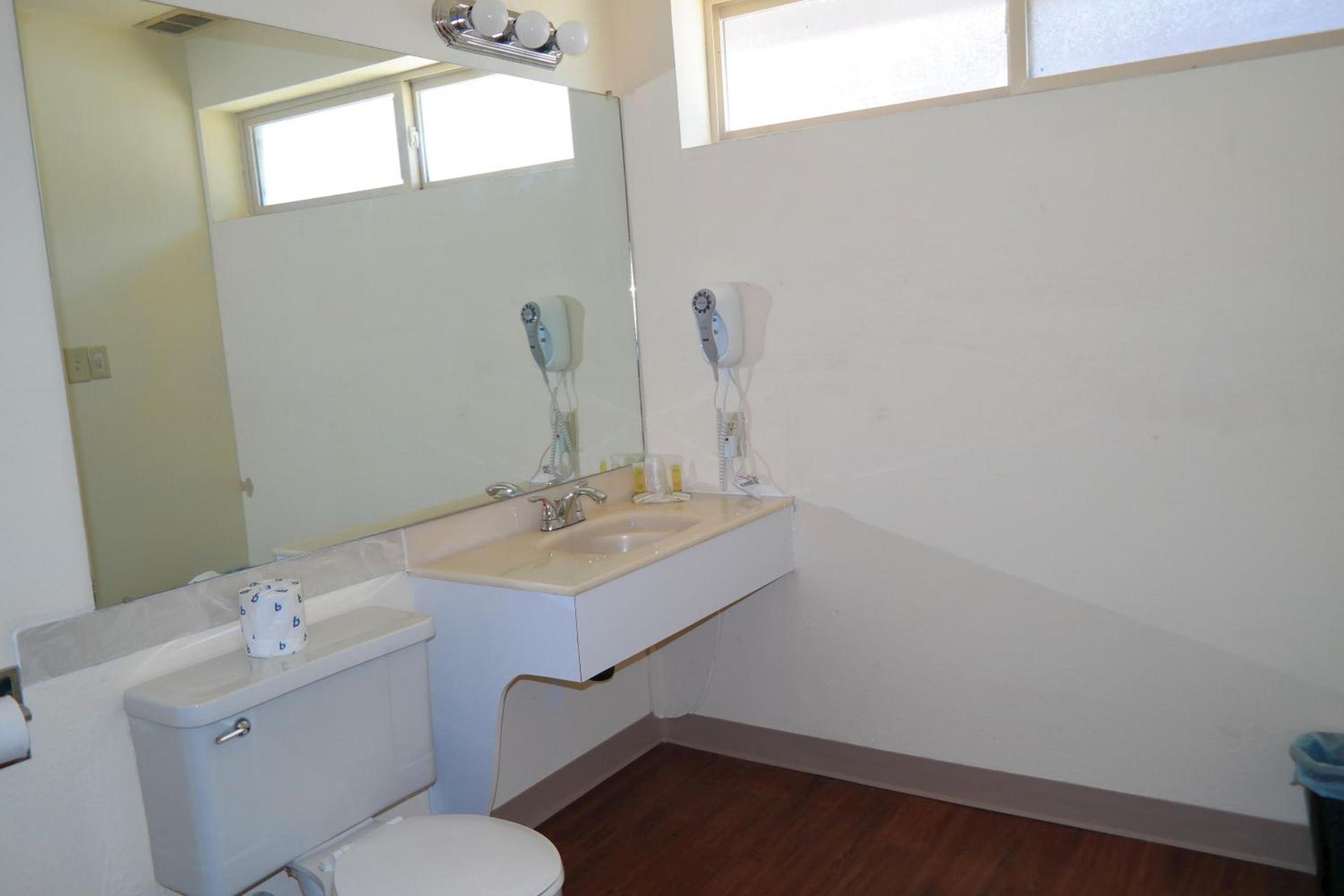 River Park Inn photo 16
