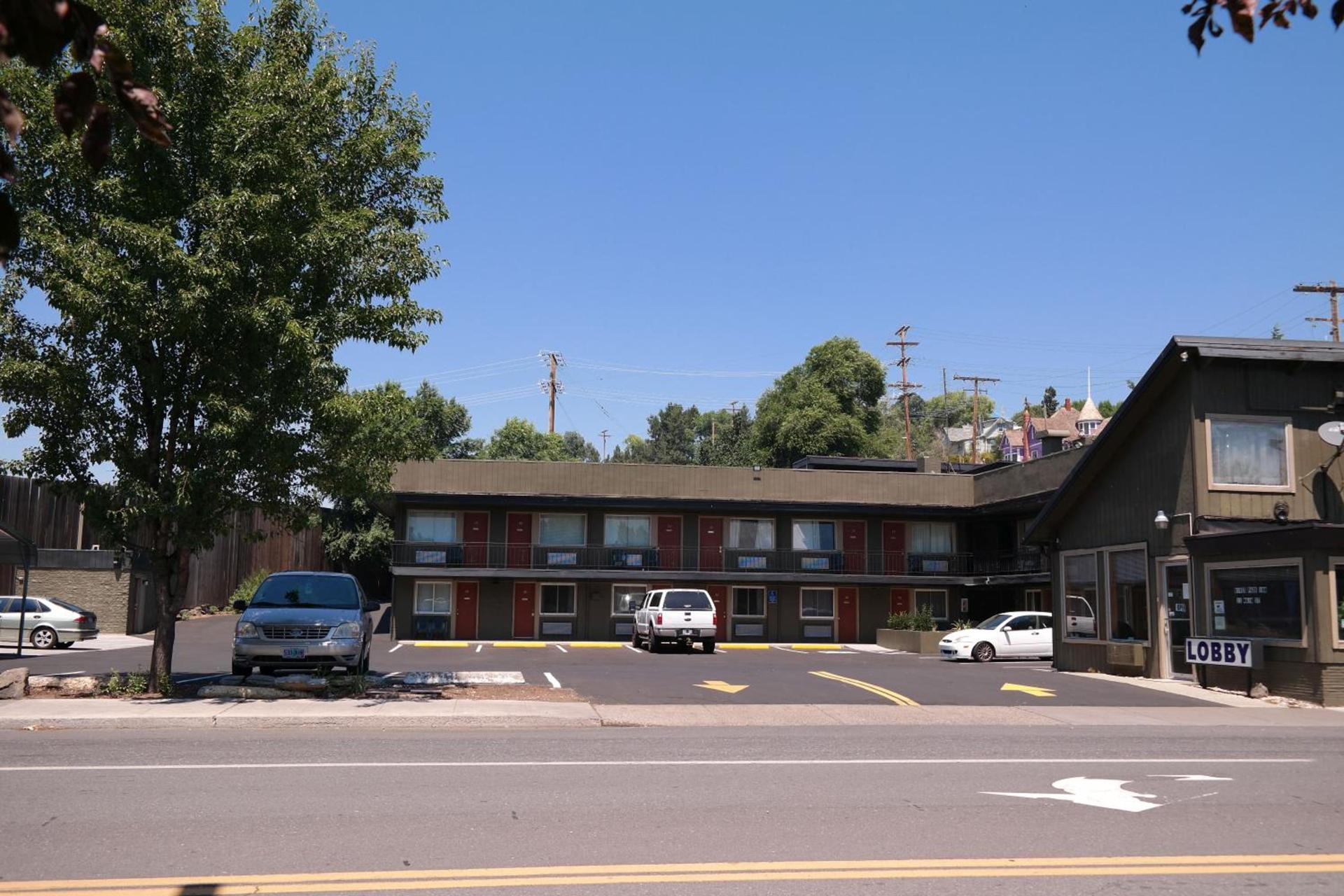 River Park Inn photo 1
