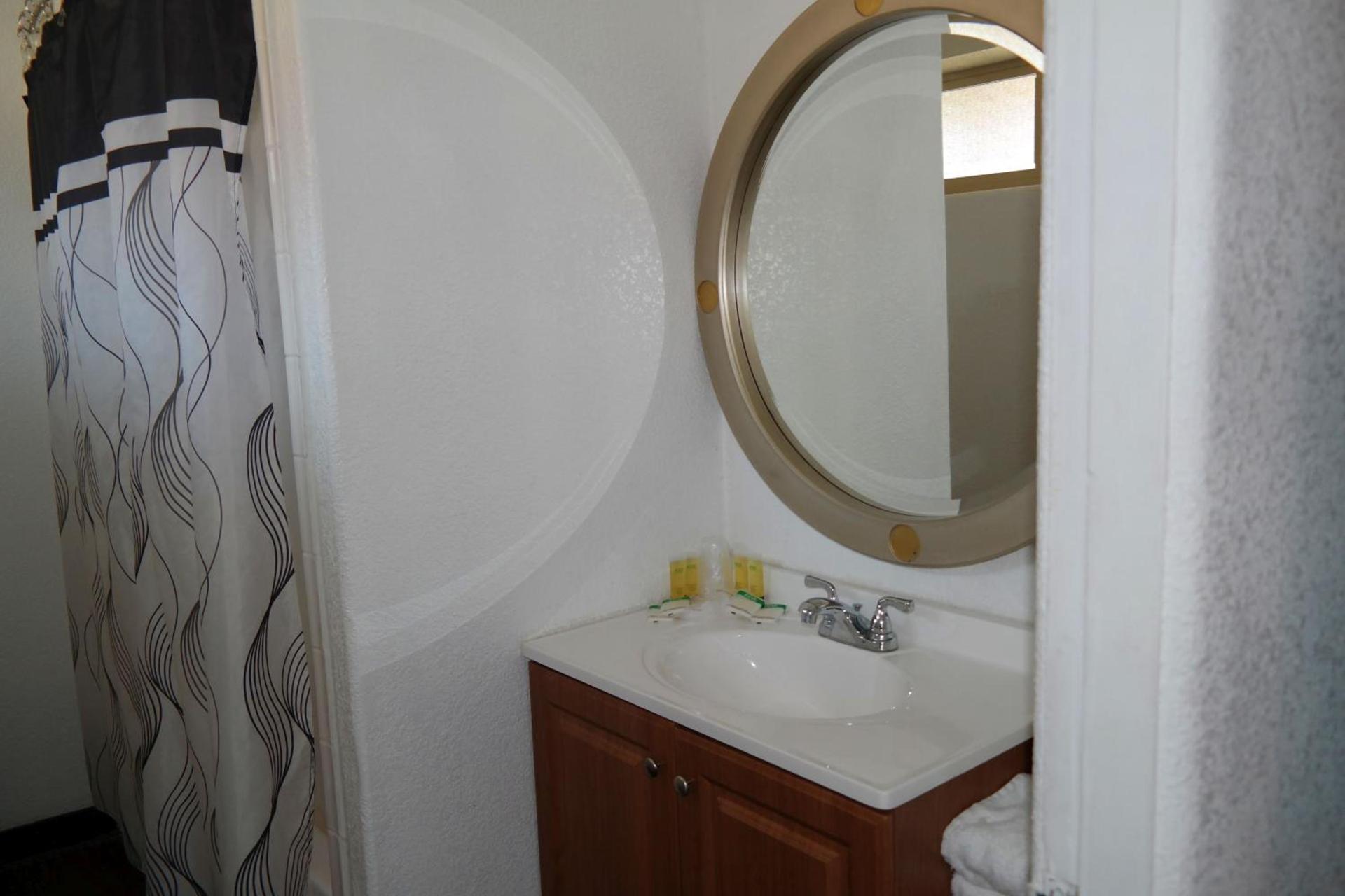 River Park Inn photo 12