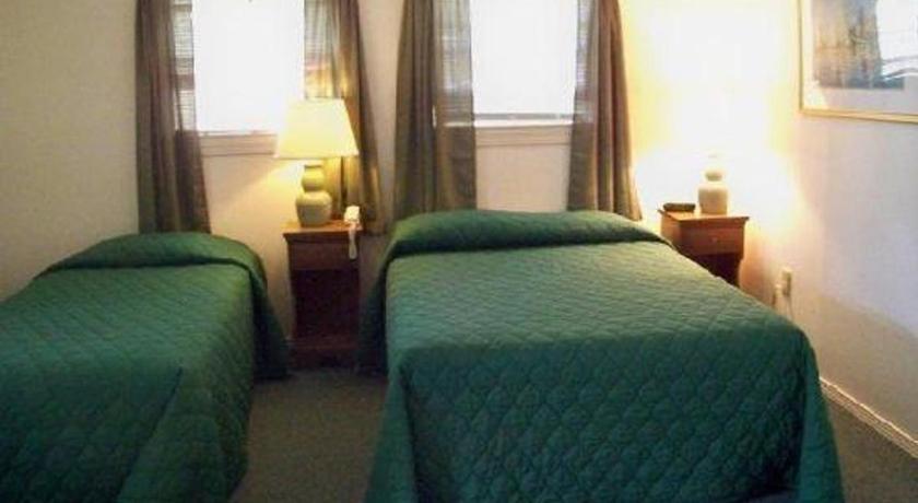 Mount Whittier Motel photo 5