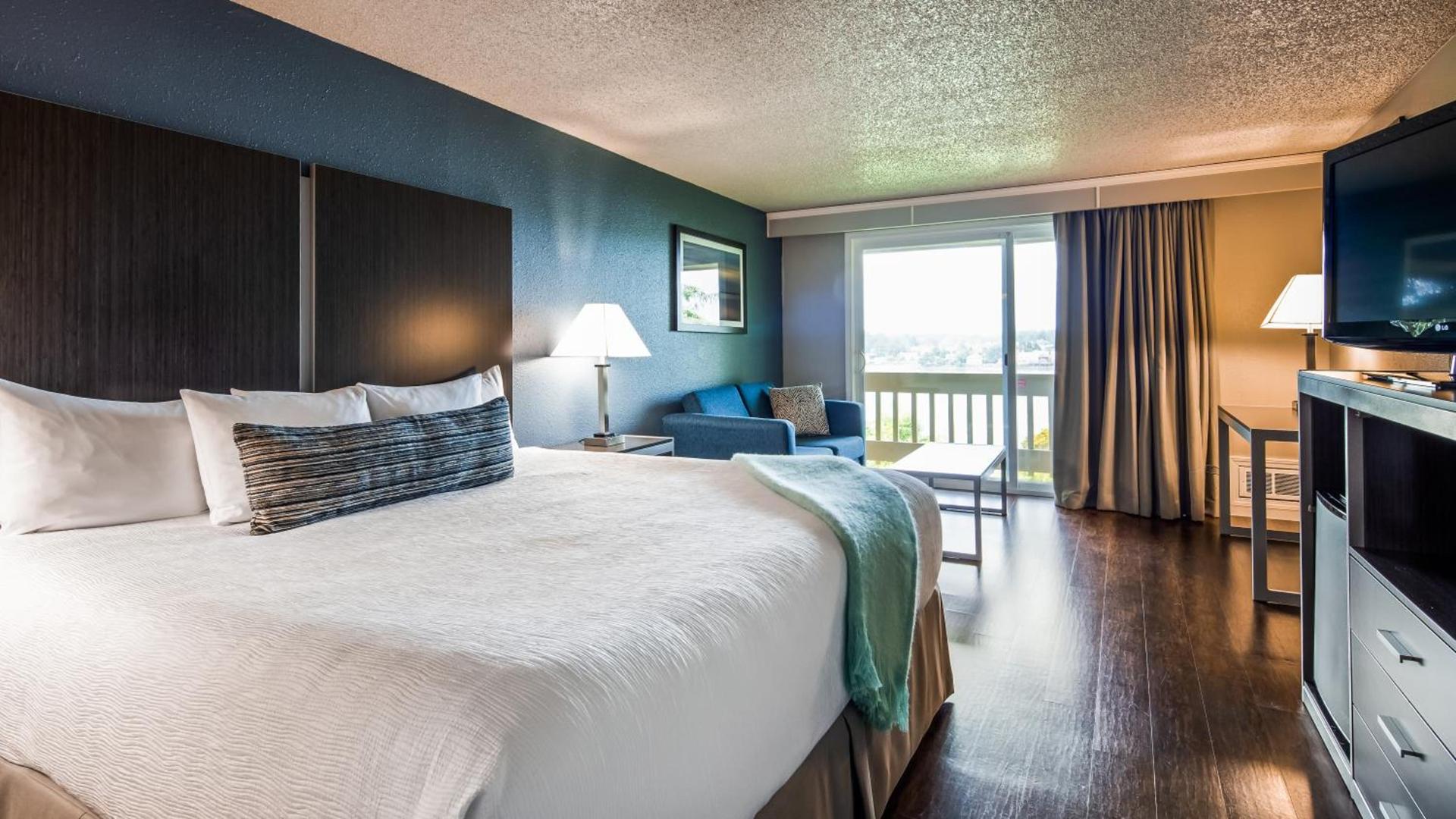 Best Western Pier Point Inn photo 27