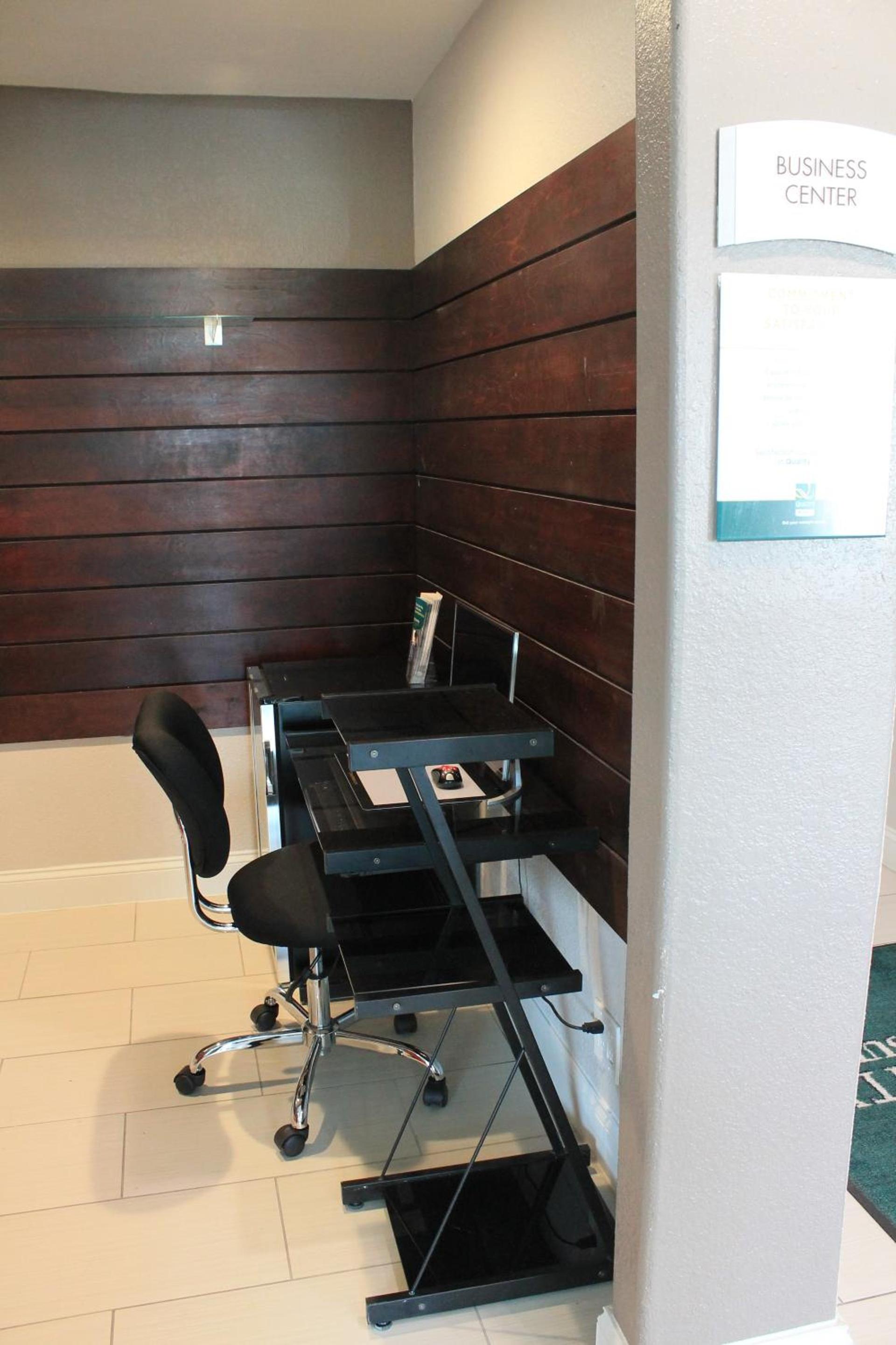 Quality Inn & Suites Port Arthur - Nederland photo 10
