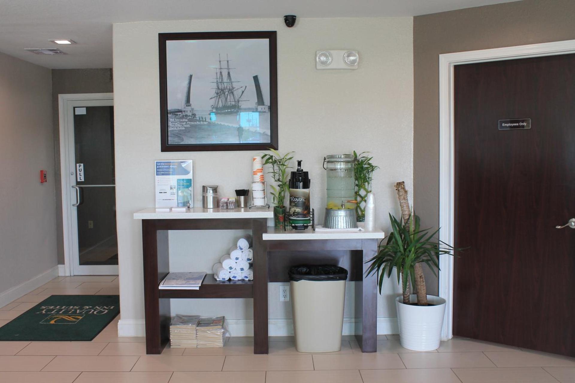 Quality Inn & Suites Port Arthur - Nederland photo 12