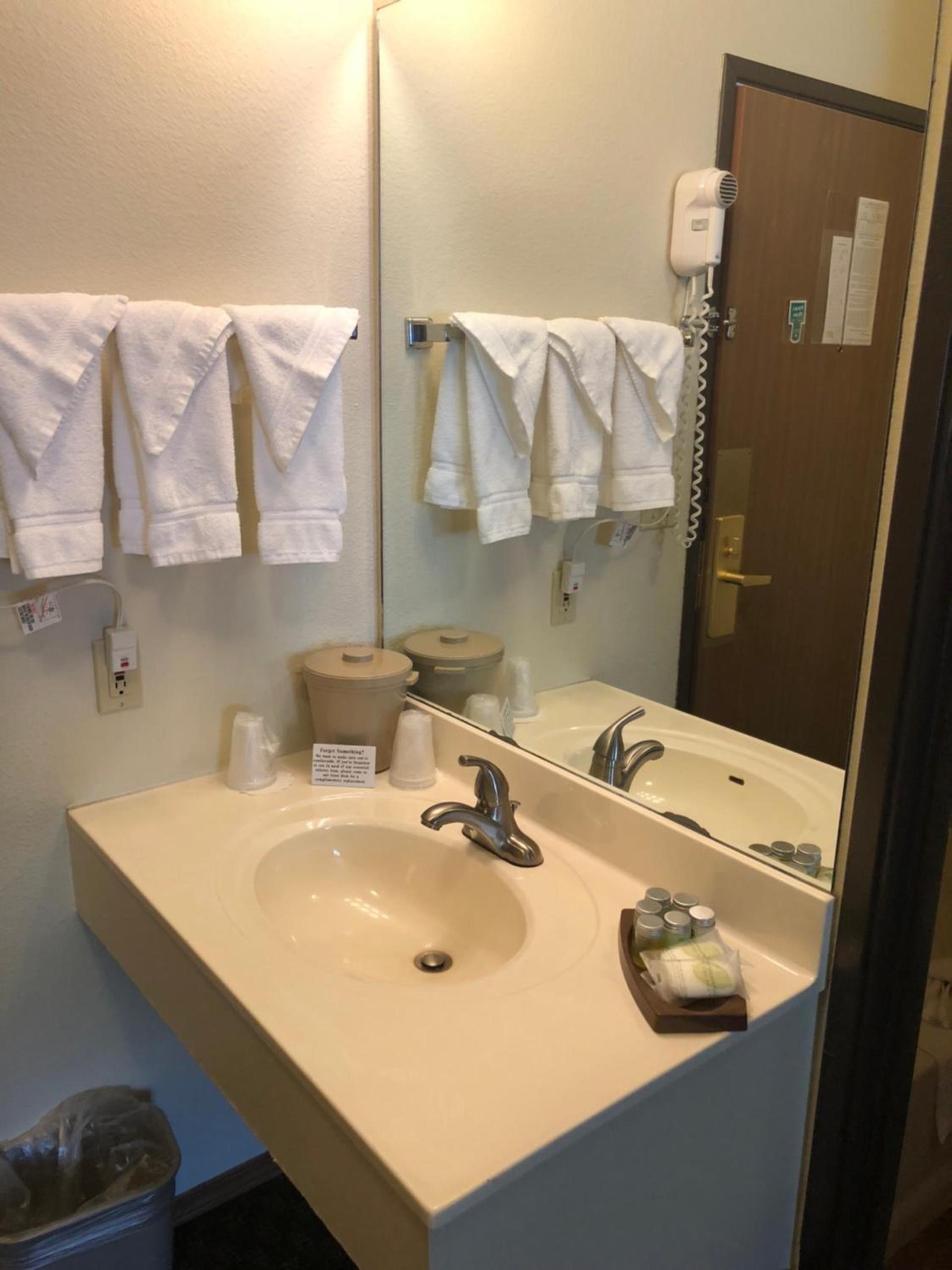 Kings Inn Cody photo 19