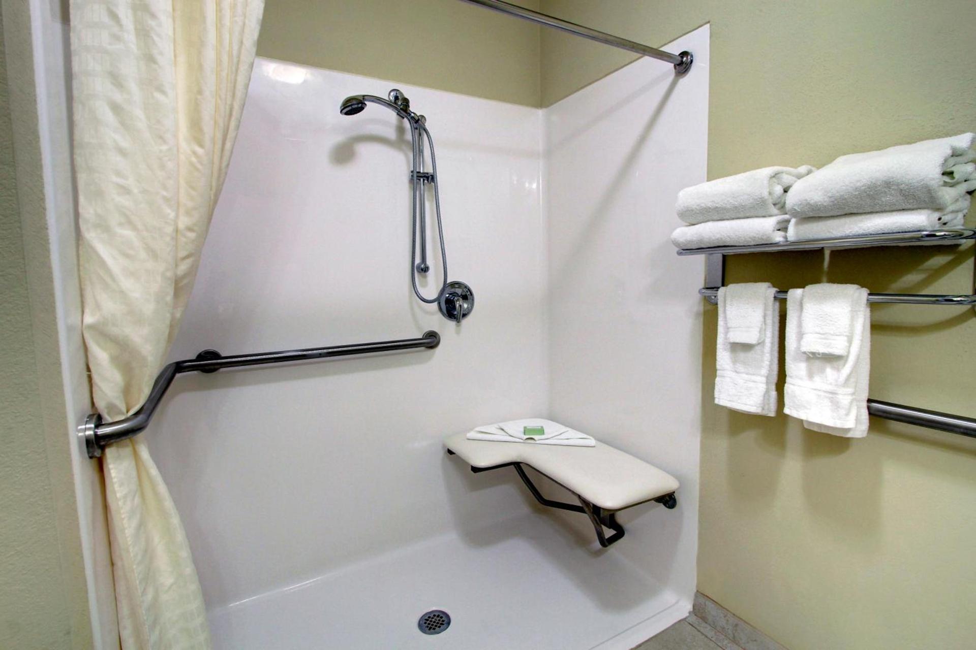 Cobblestone Hotel - Wayne photo 31