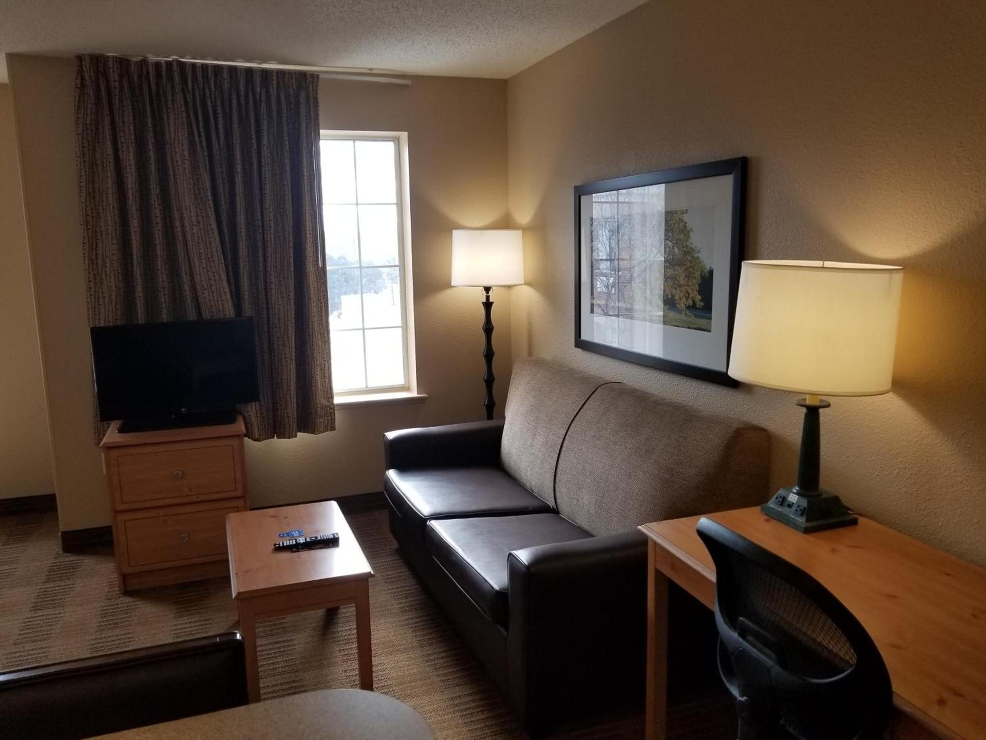 Studio 6 Extended Stay Milwaukee Brookfield WI photo 24