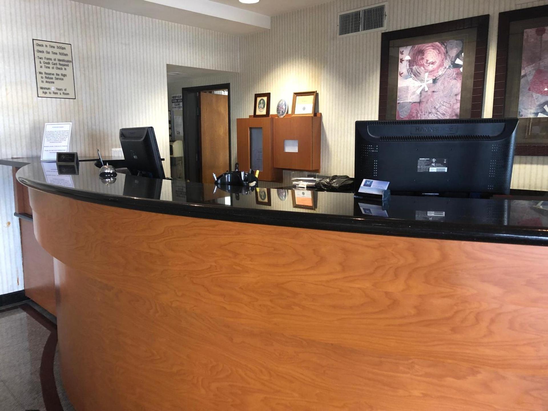 Huntington Beach Inn photo 44