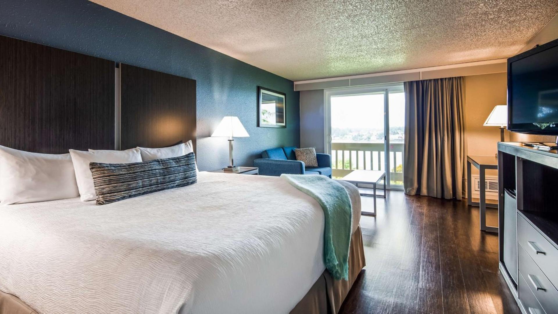 Best Western Pier Point Inn photo 7