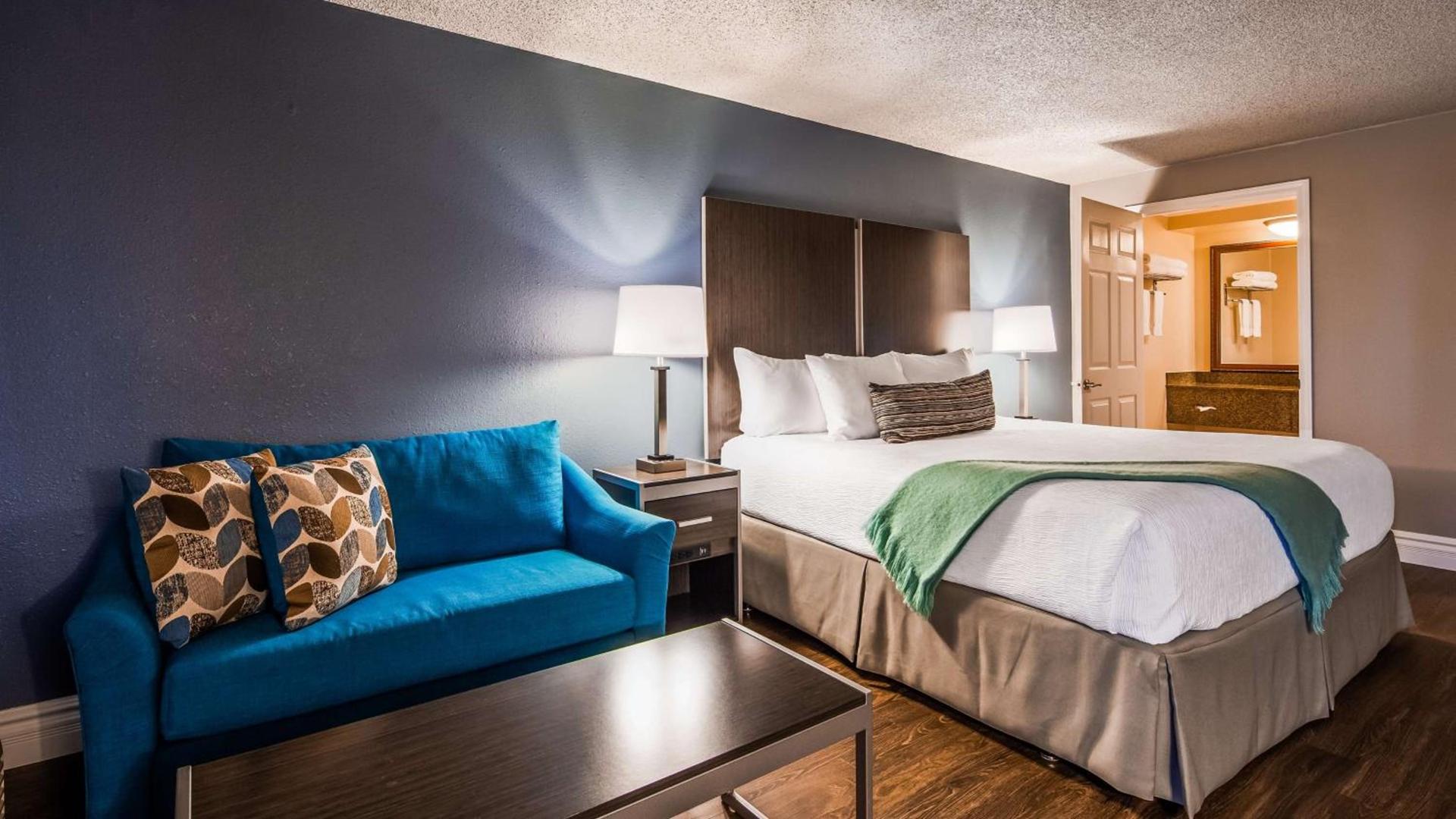 Best Western Pier Point Inn photo 8