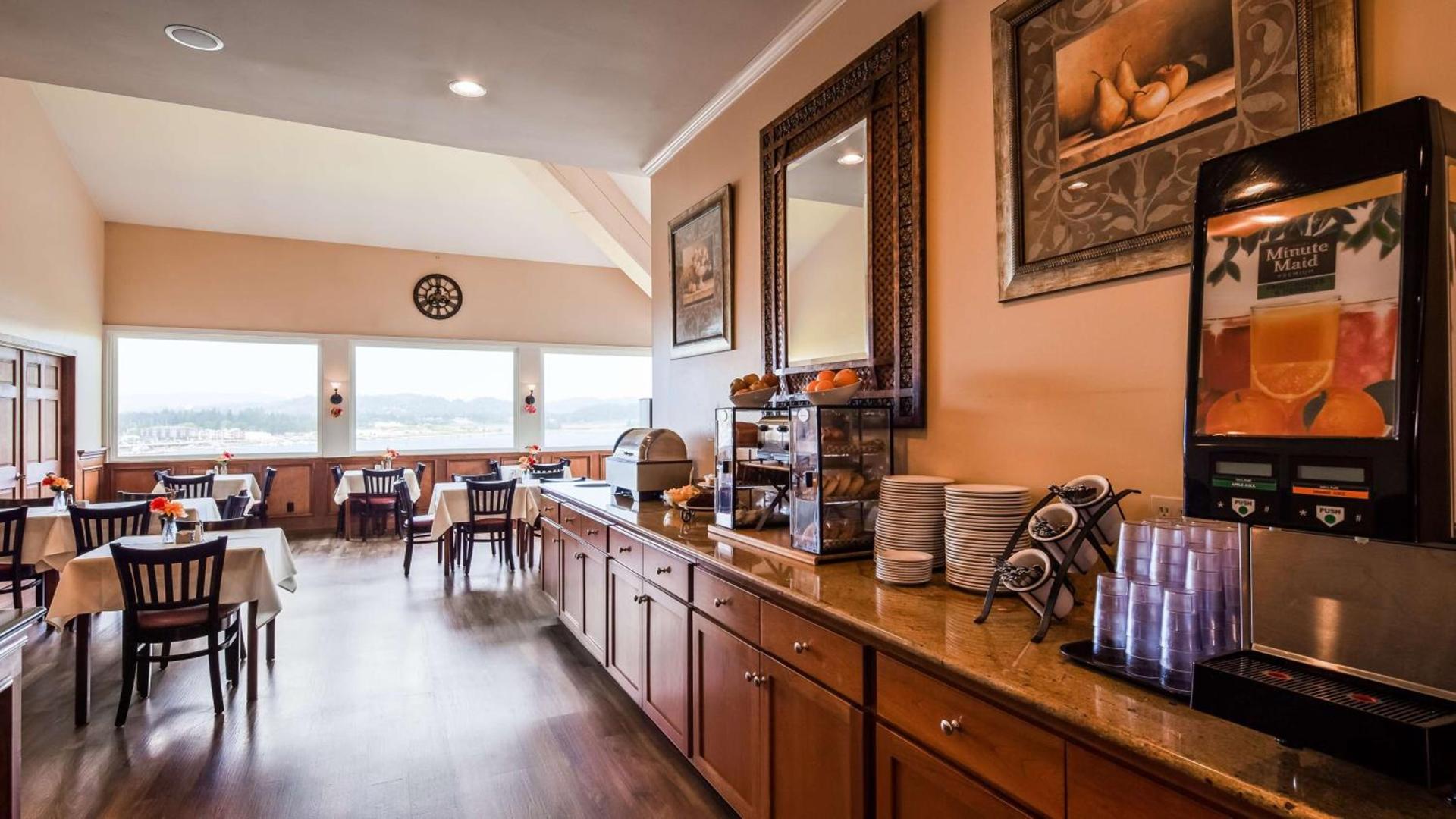 Best Western Pier Point Inn photo 3