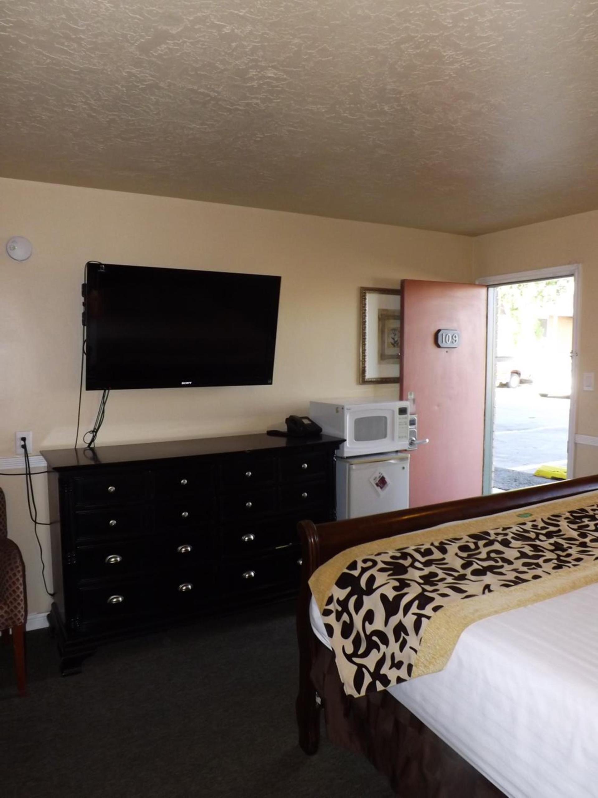 Sage Motel photo 23