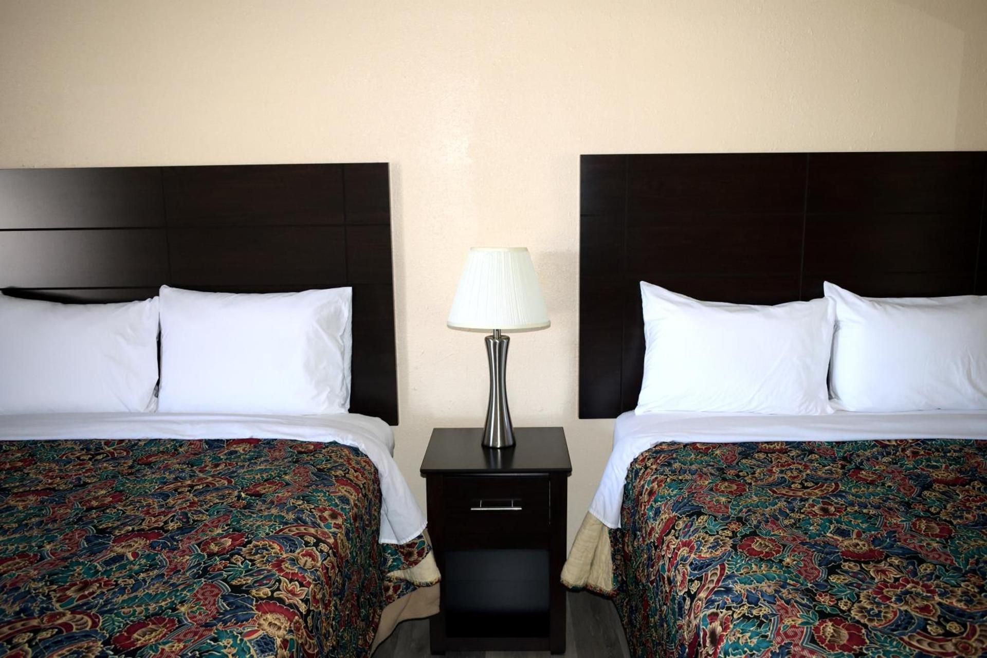 Red Carpet Inn Battleboro photo 14