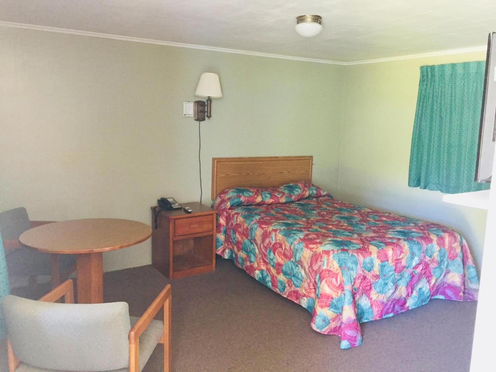 Elmwood Motor Lodge photo 13