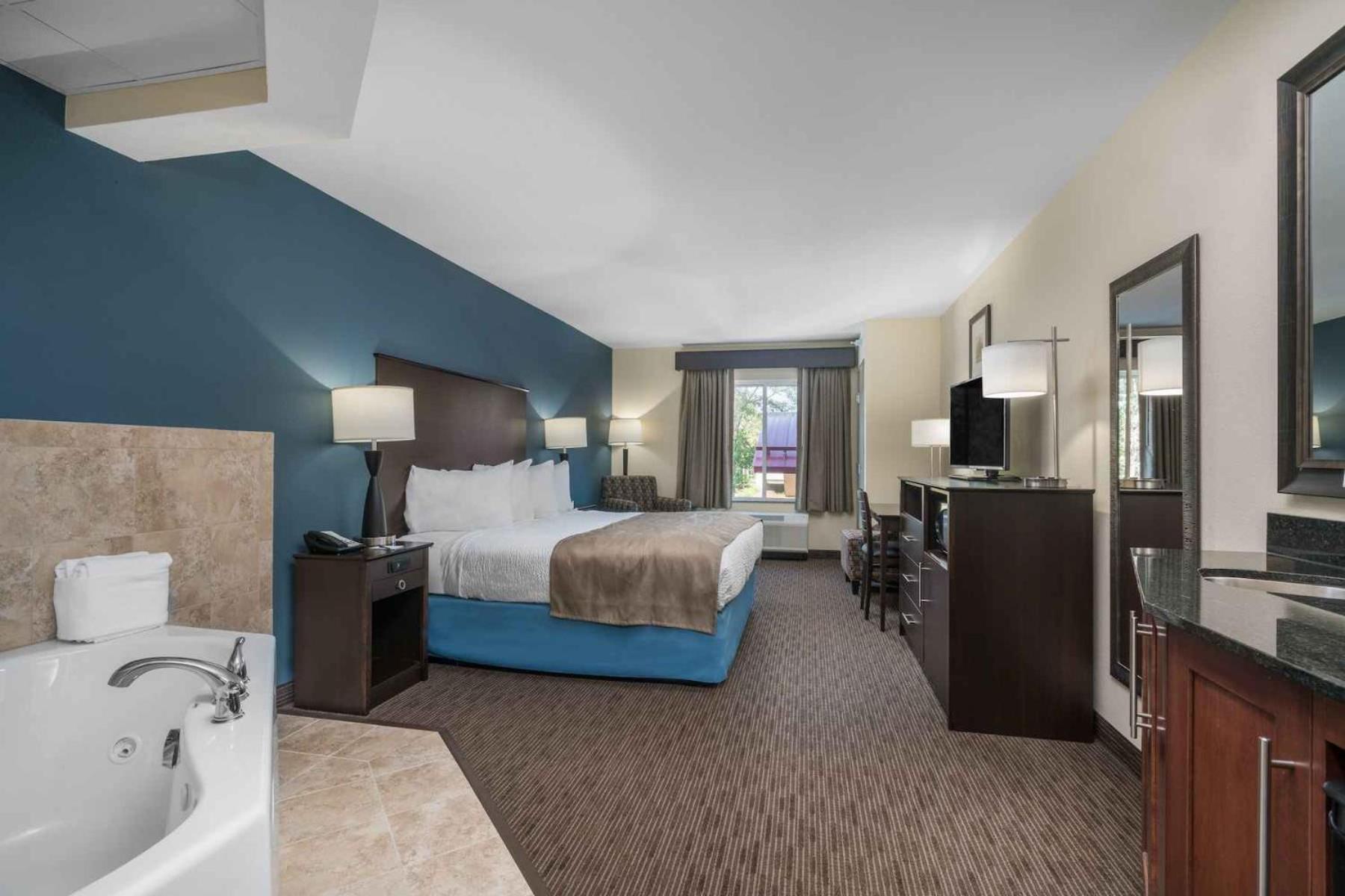 AmericInn by Wyndham Windom photo 9