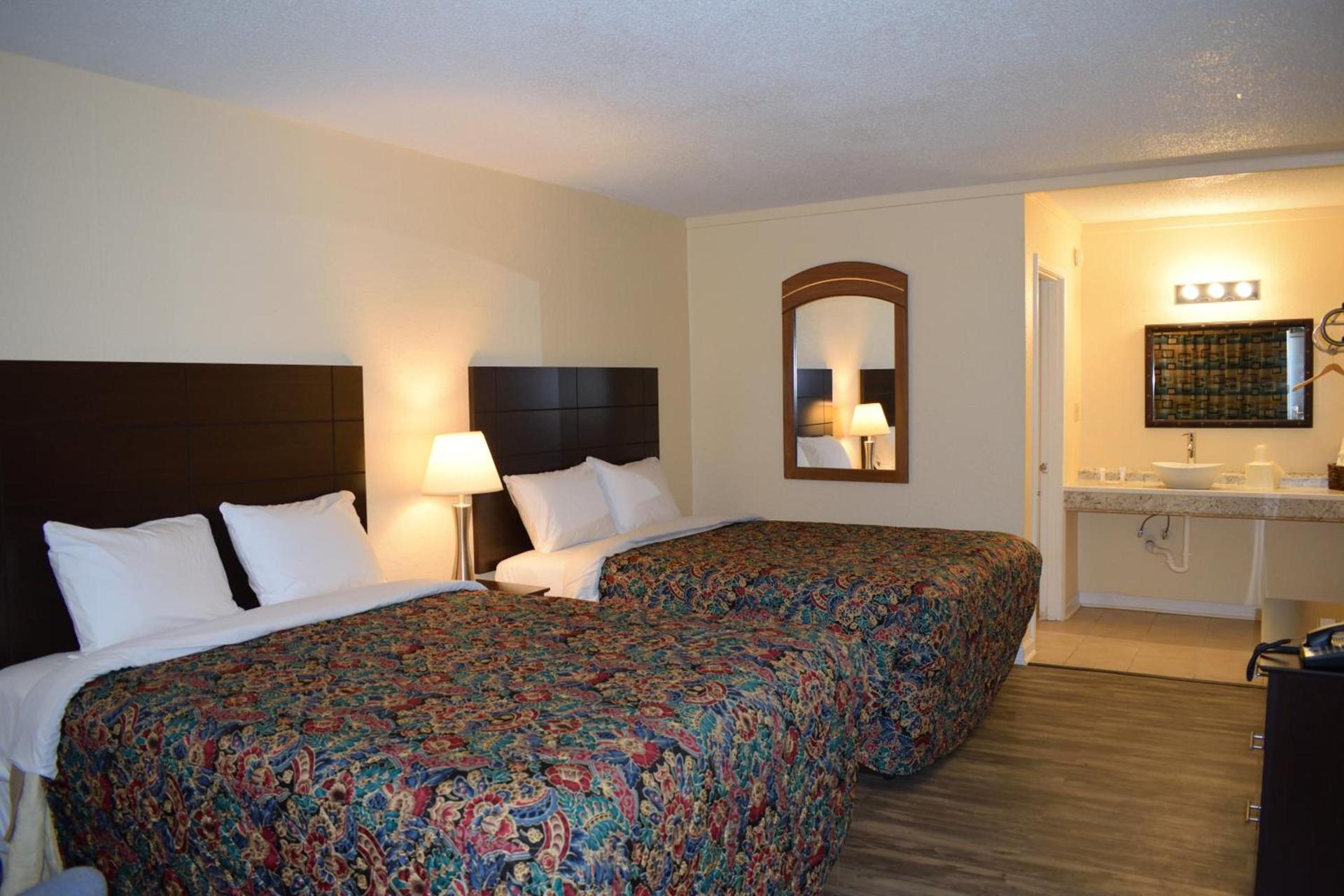 Red Carpet Inn Battleboro photo 32