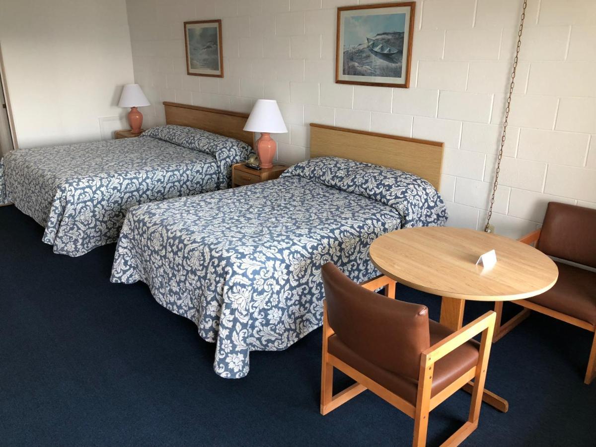 Beachcomber Motel photo 2