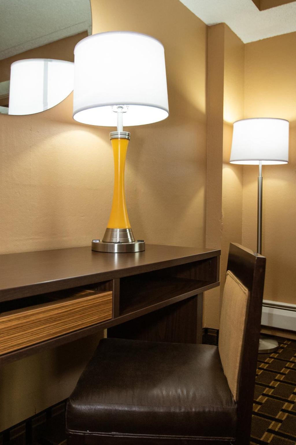 Super 8 by Wyndham Brooklyn Center/MPLS photo 19