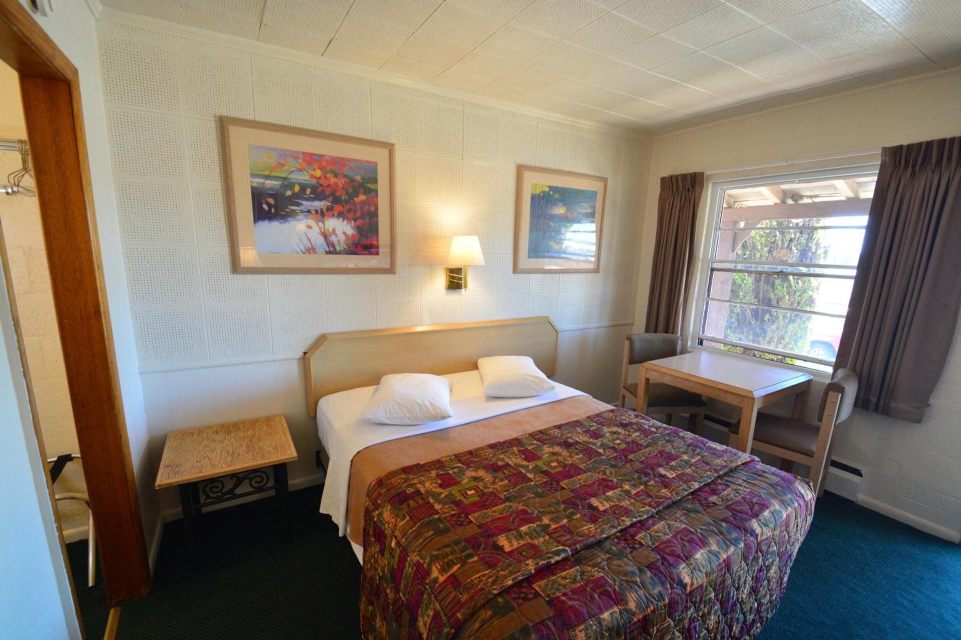 Western Hills Motel photo 6