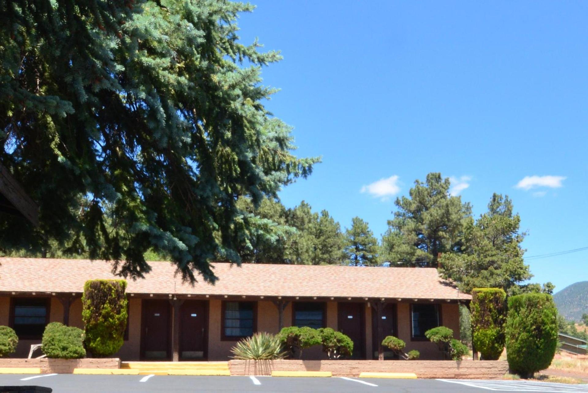 Western Hills Motel photo 1