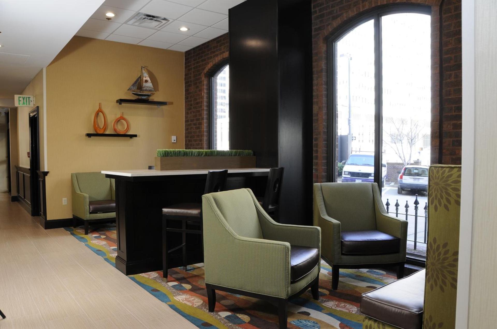 Days Inn by Wyndham Baltimore Inner Harbor photo 45