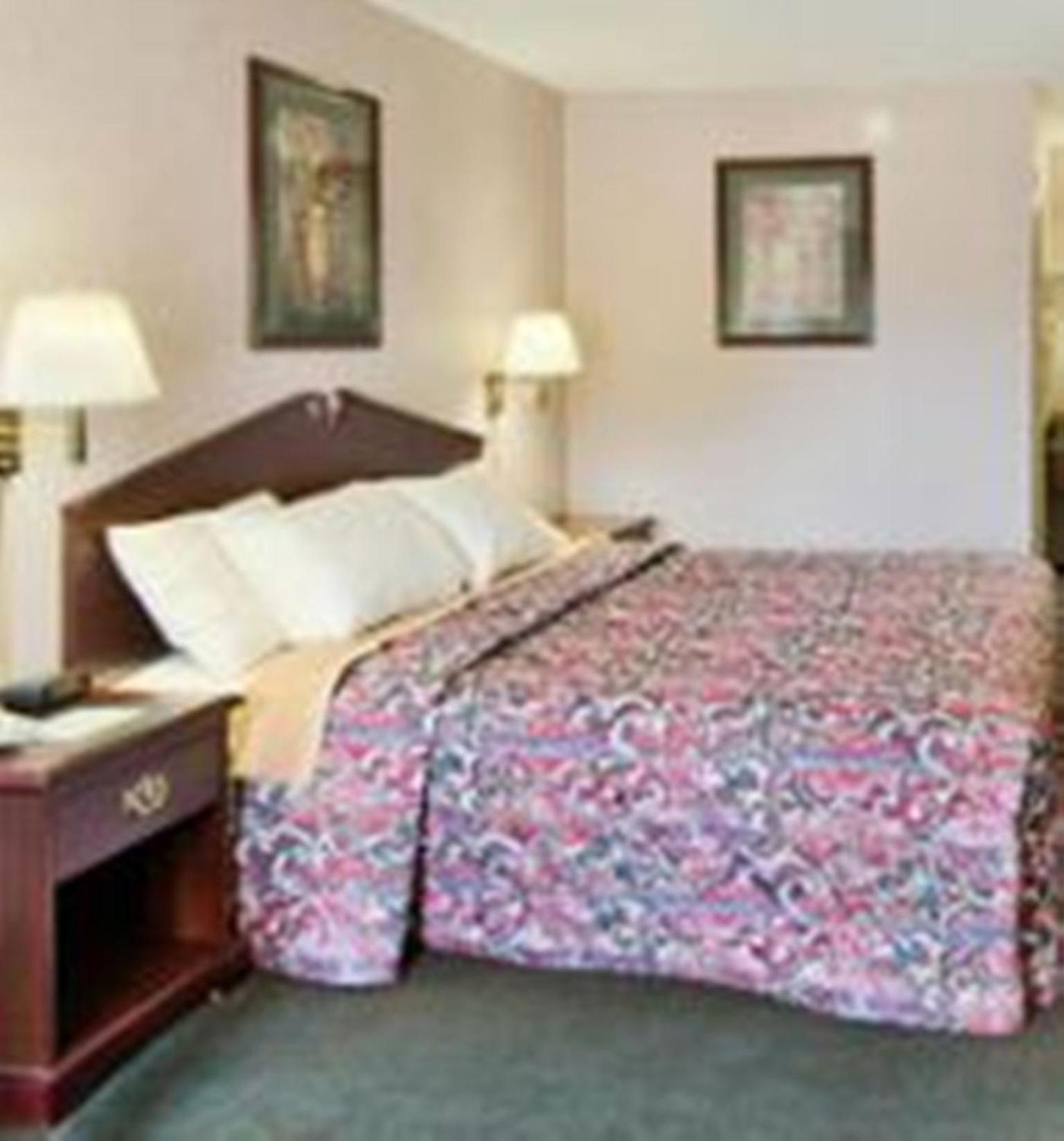 OYO Hotel East Macon I-75 photo 8