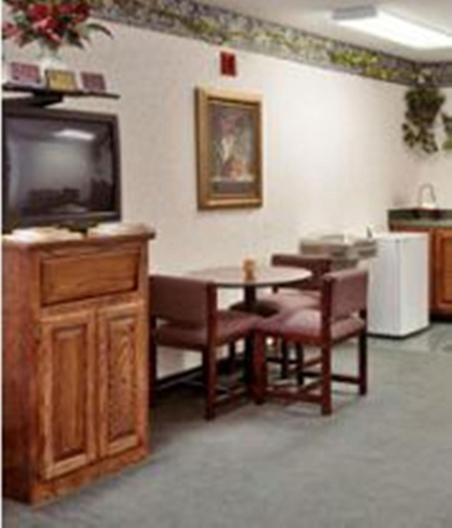 OYO Hotel East Macon I-75 photo 16