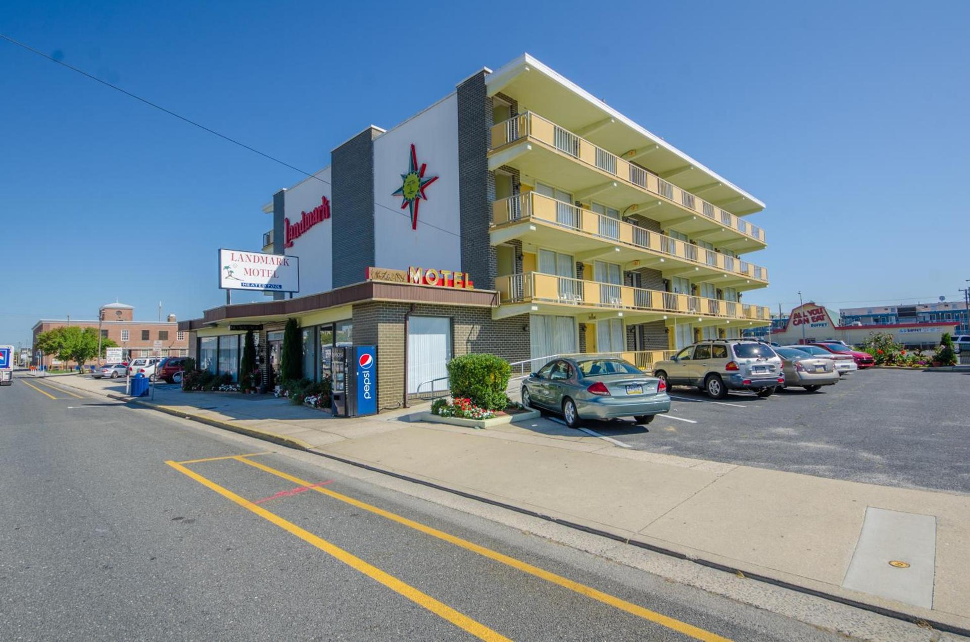 Landmark Motel photo 1