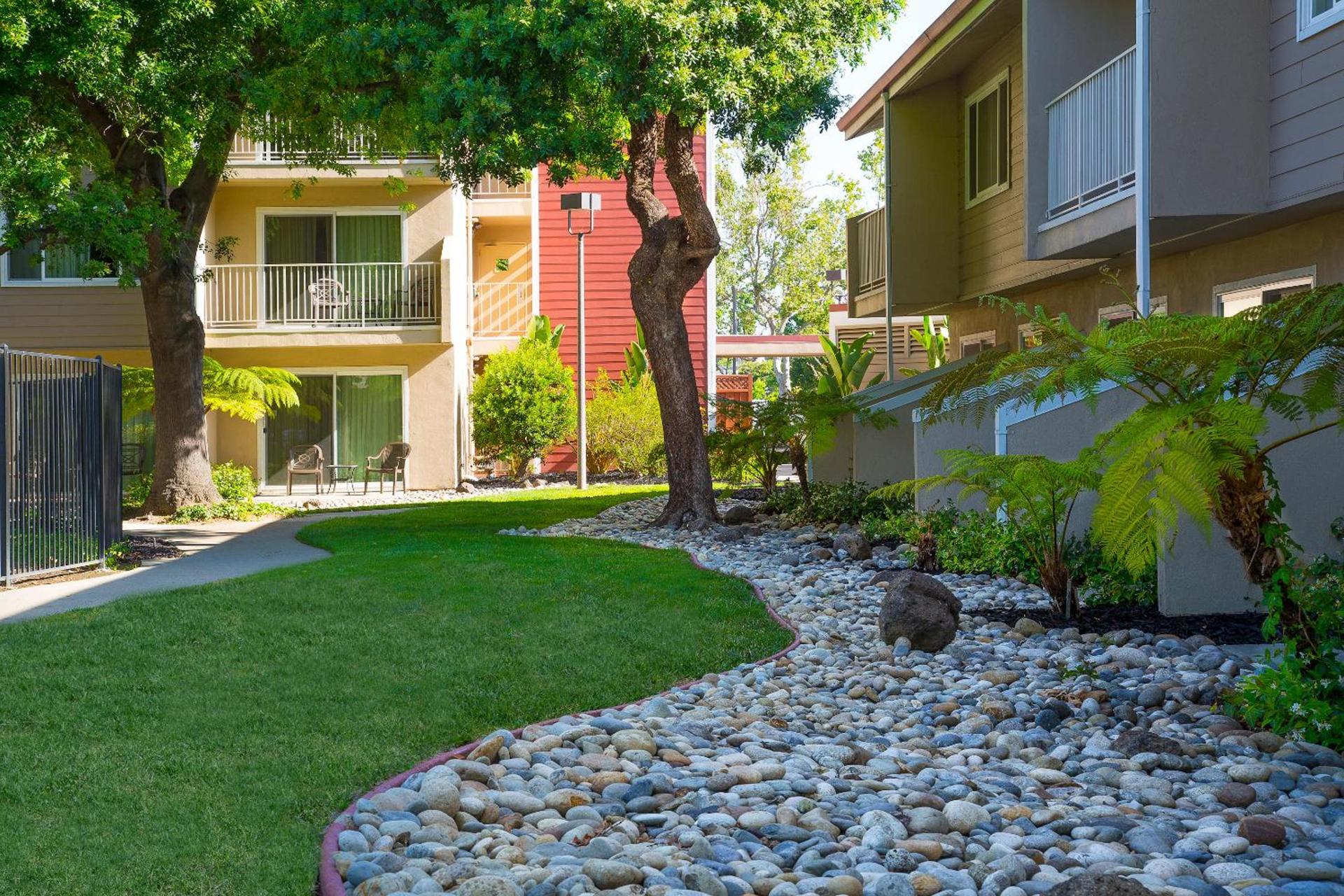 Best Western Plus Garden Court Inn photo 30