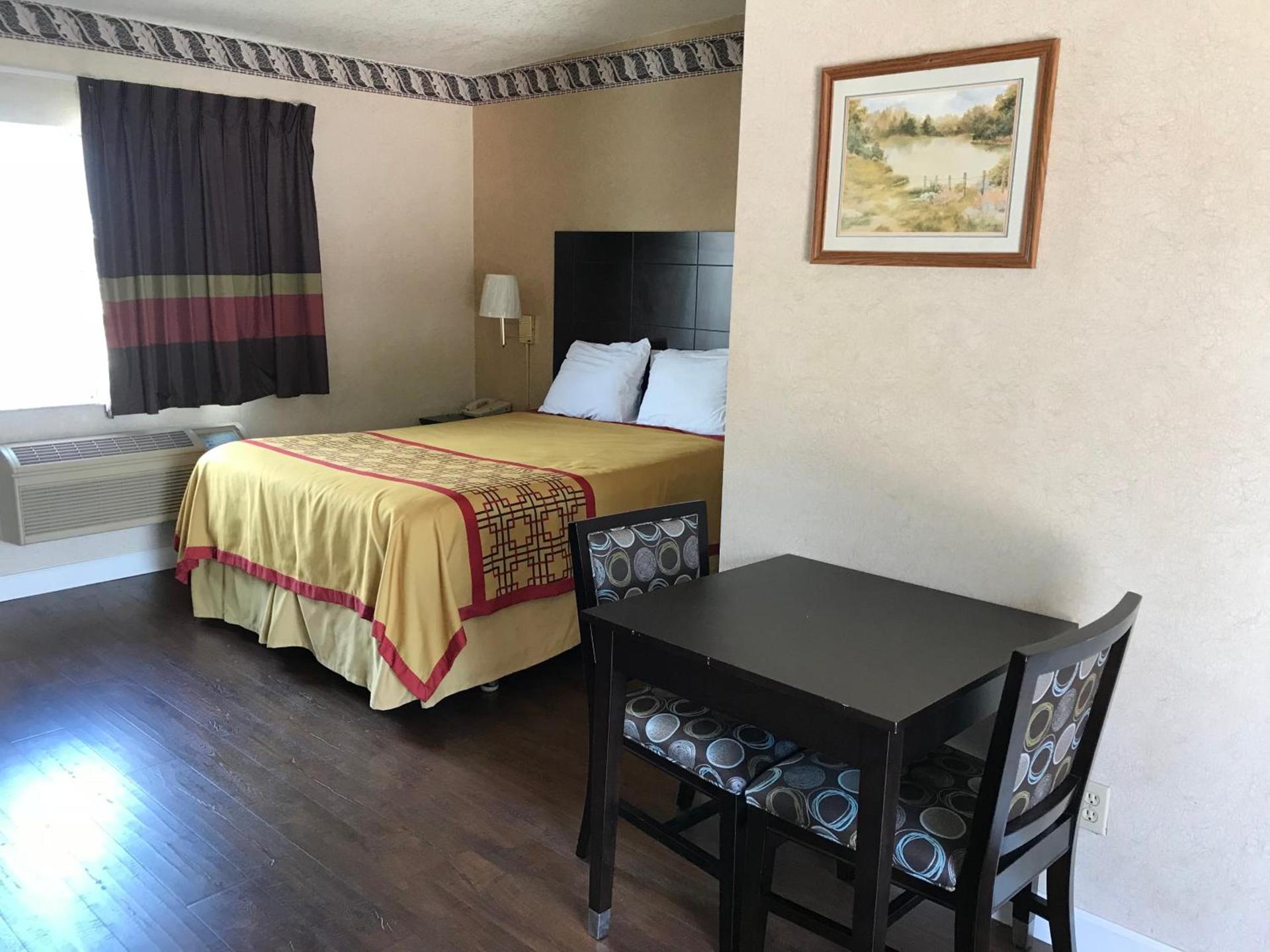 Manhattan Inn & Suites photo 28