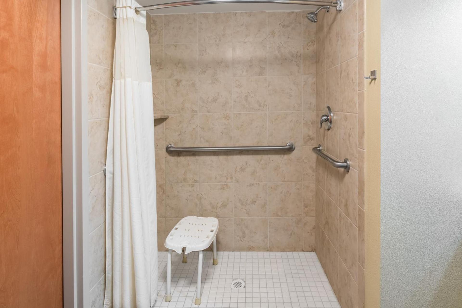 Wingate by Wyndham Bowling Green photo 34