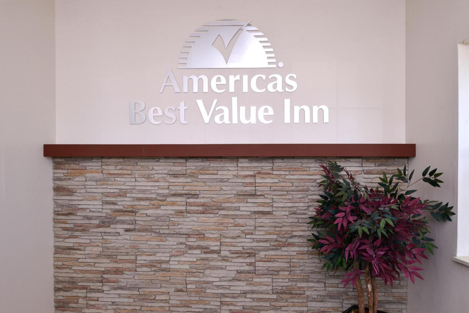 Americas Best Value Inn & Suites Maryville photo 8