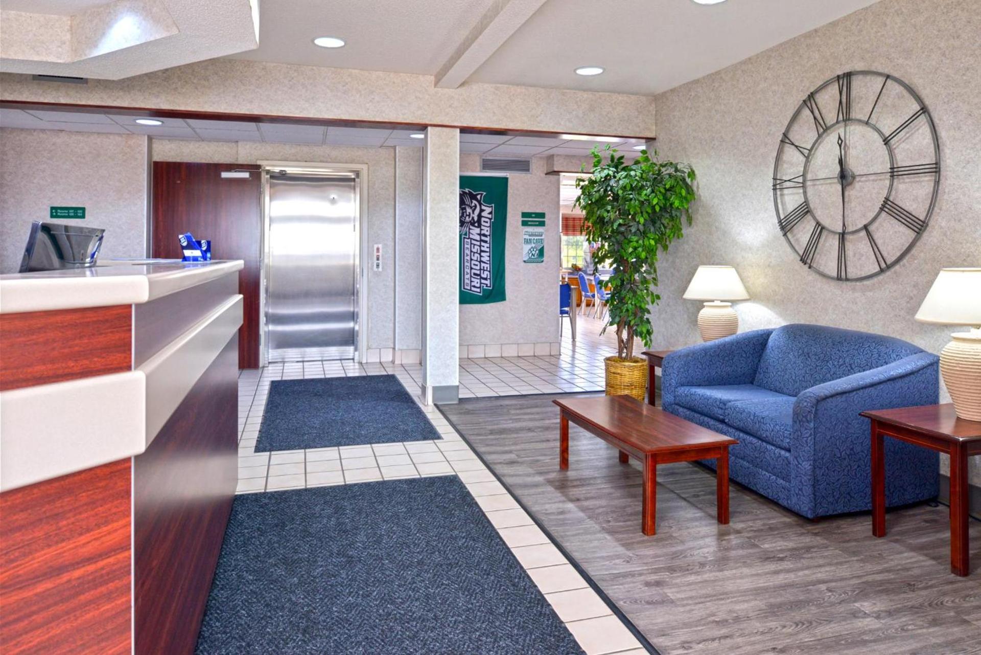 Americas Best Value Inn & Suites Maryville photo 16