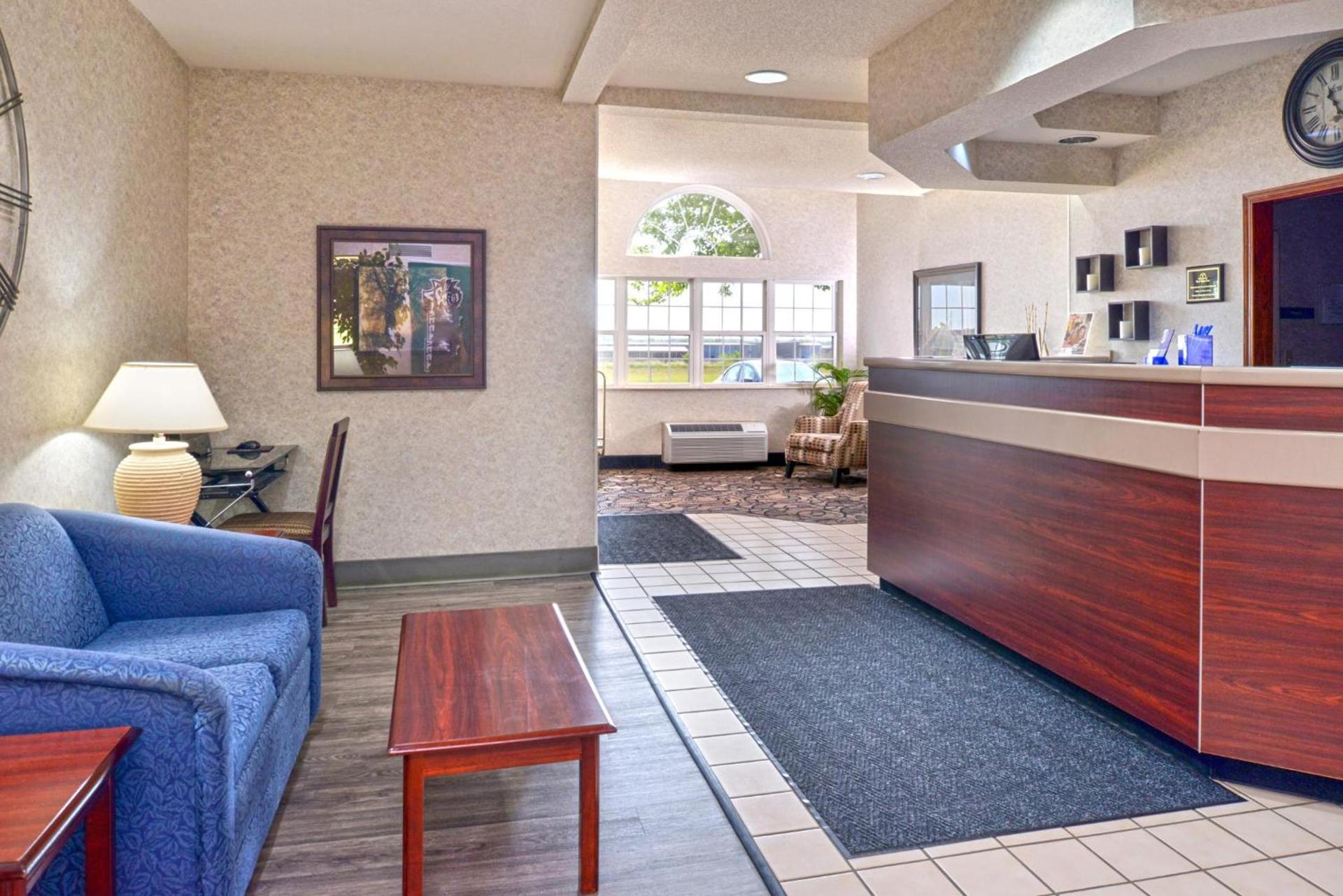 Americas Best Value Inn & Suites Maryville photo 17
