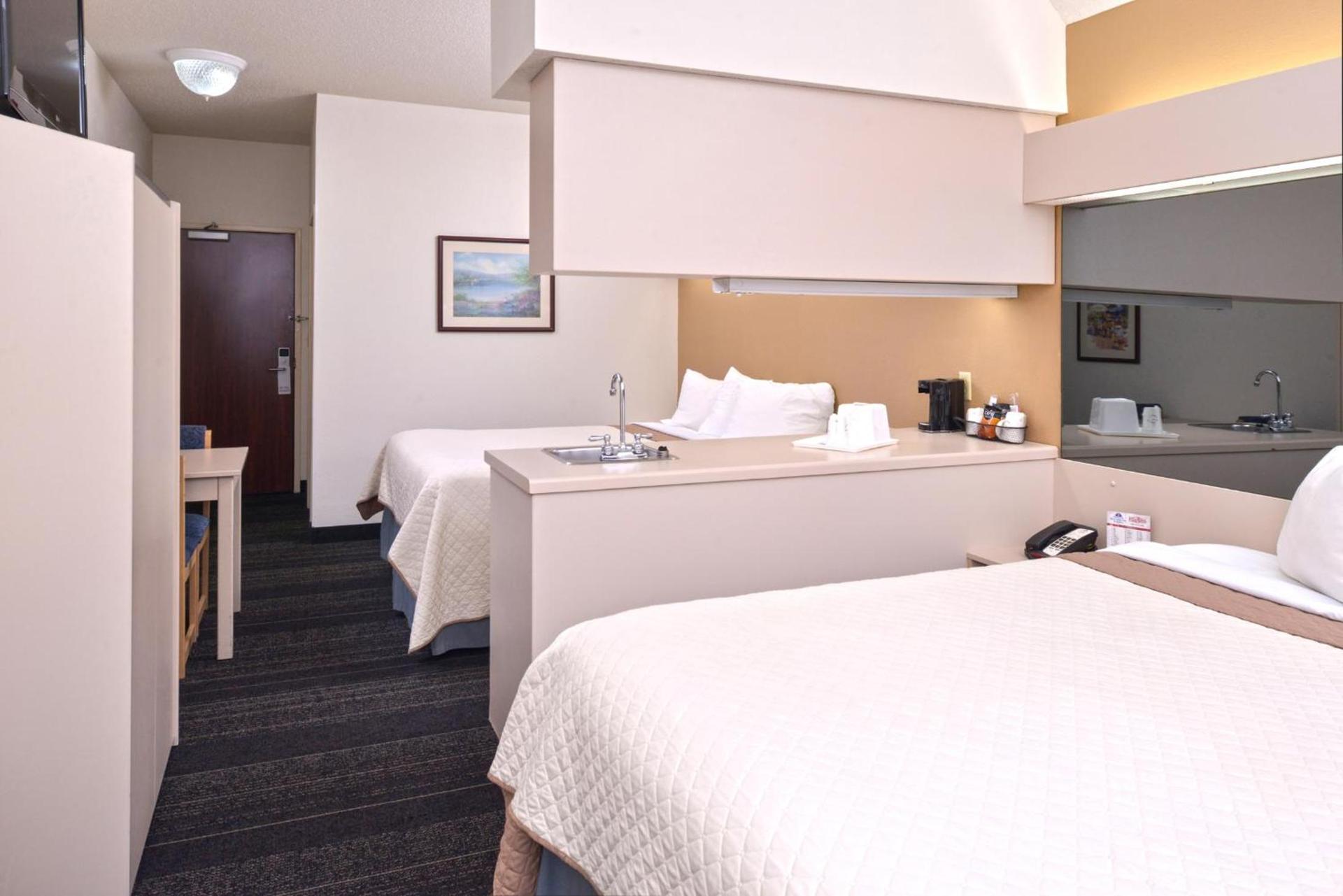 Americas Best Value Inn & Suites Maryville photo 29