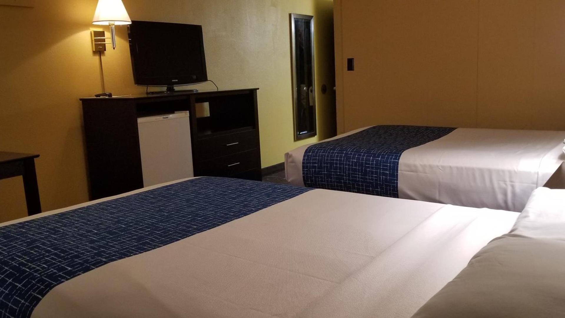 Alexander House Motel photo 5