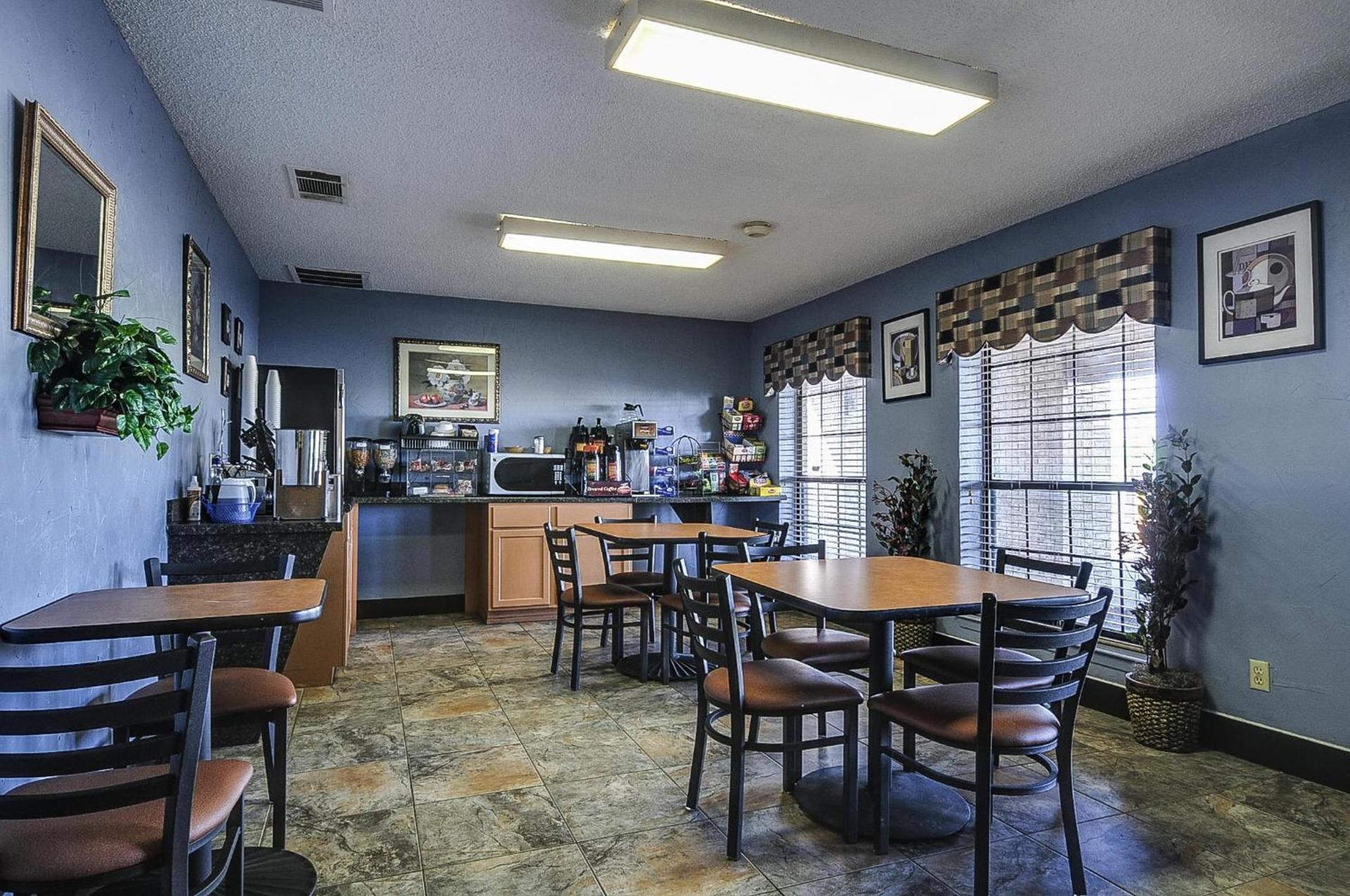 Americas Best Value Inn Midlothian photo 9