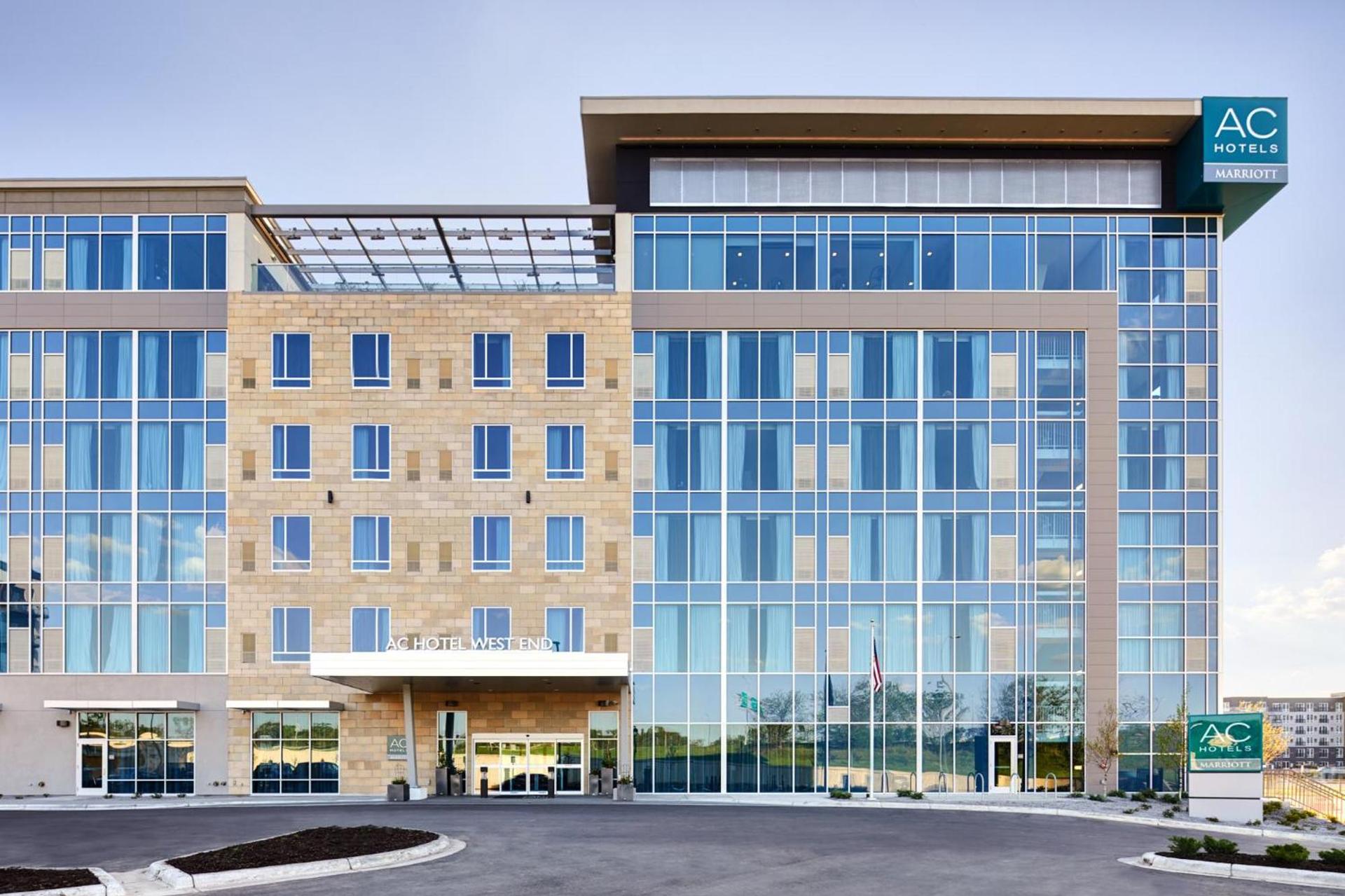 AC Hotel by Marriott Minneapolis West End photo 2