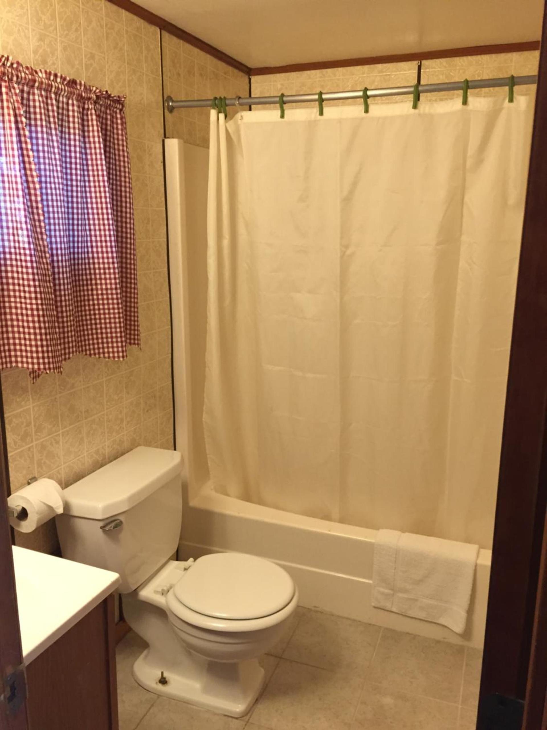 Elmwood Motor Lodge photo 16