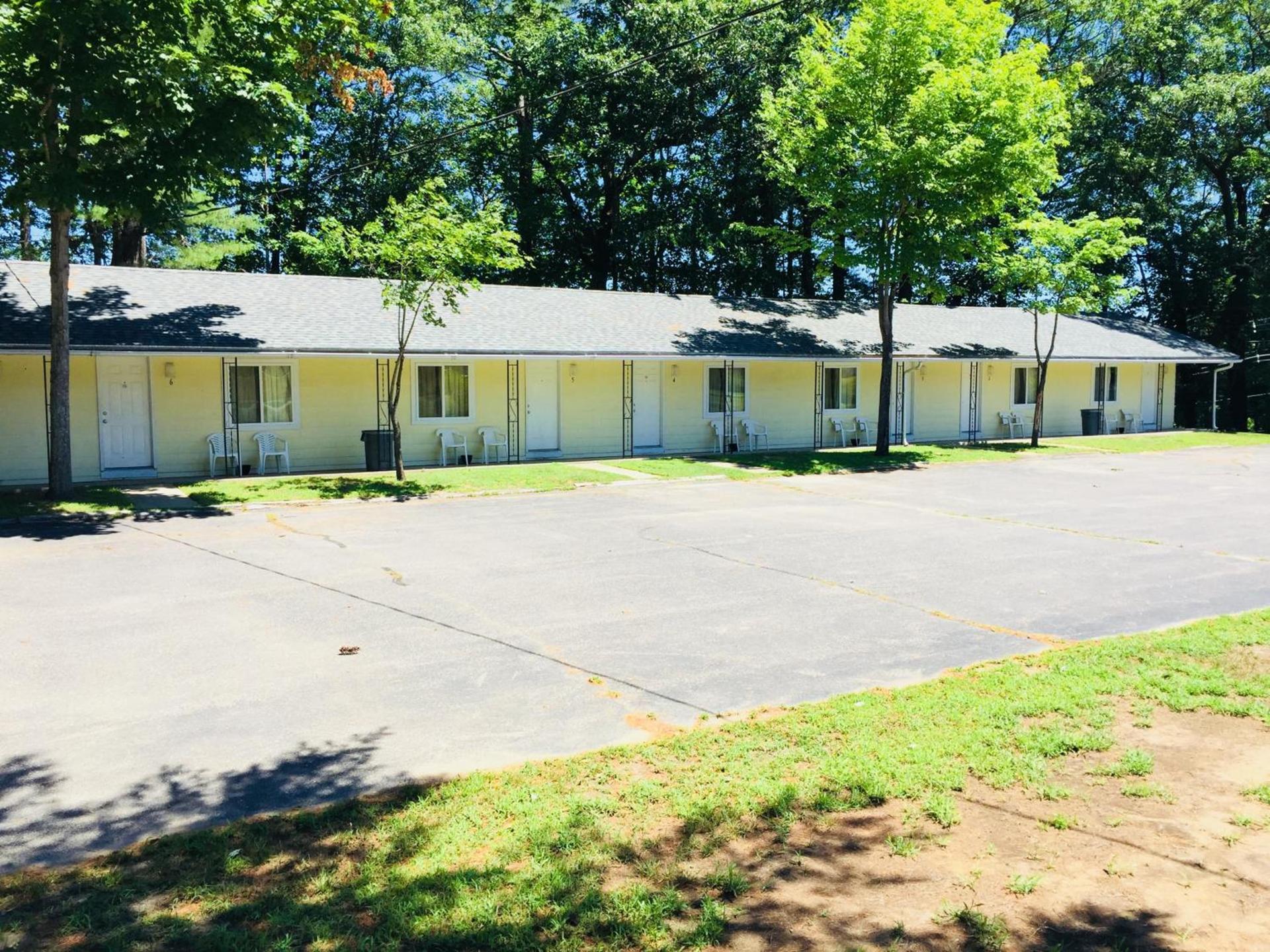 Elmwood Motor Lodge photo 2