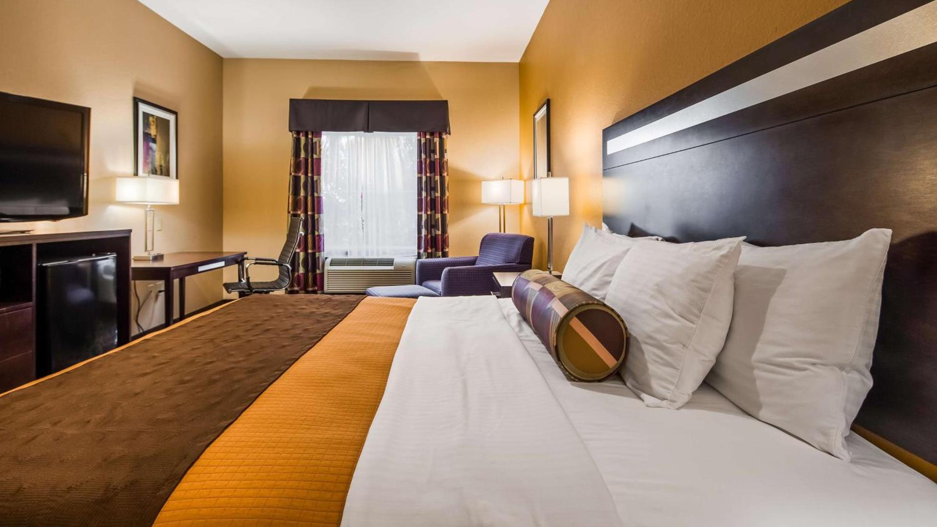 Best Western Plus Kenedy Inn photo 3