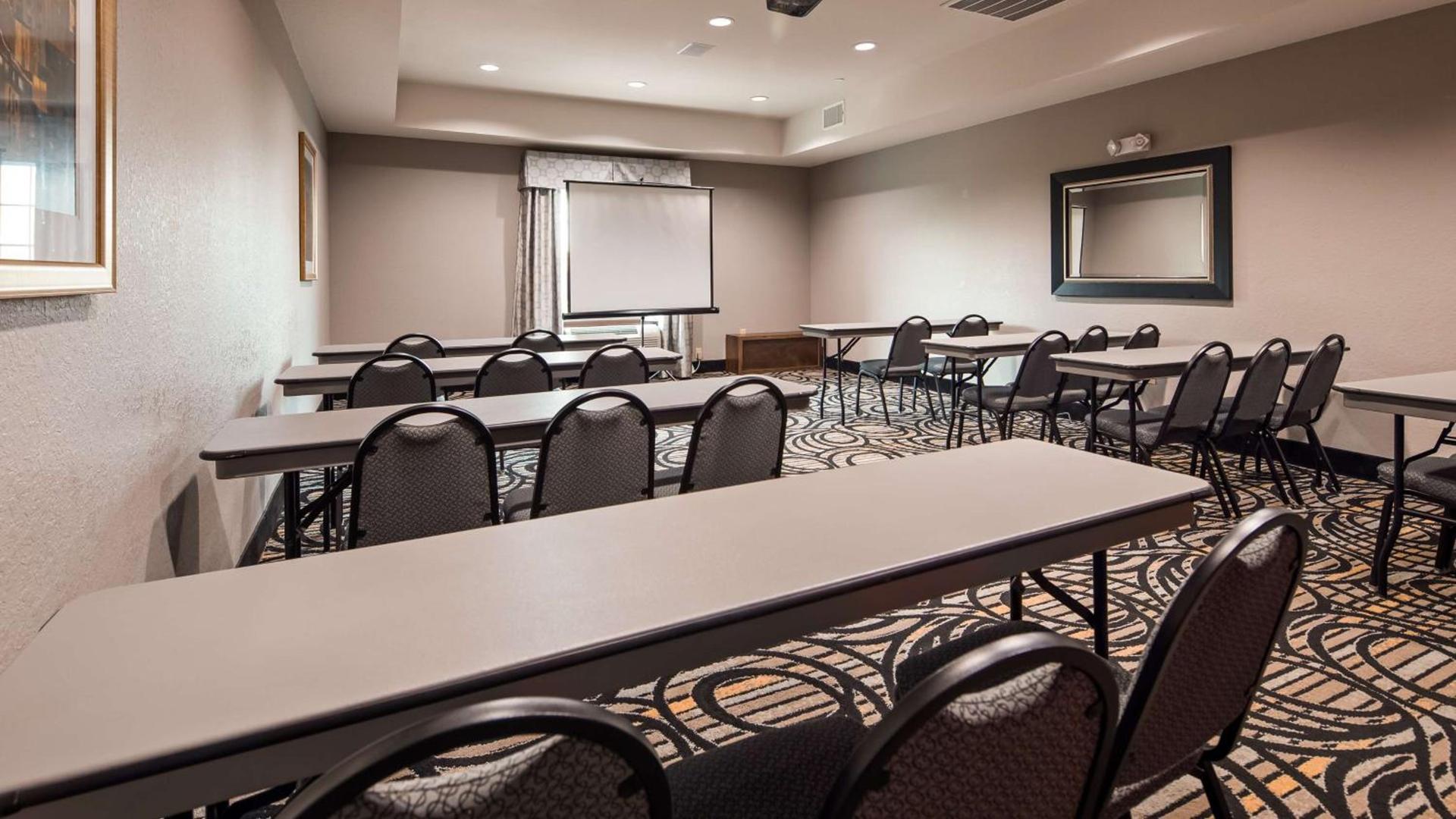 Best Western Plus Kenedy Inn photo 14