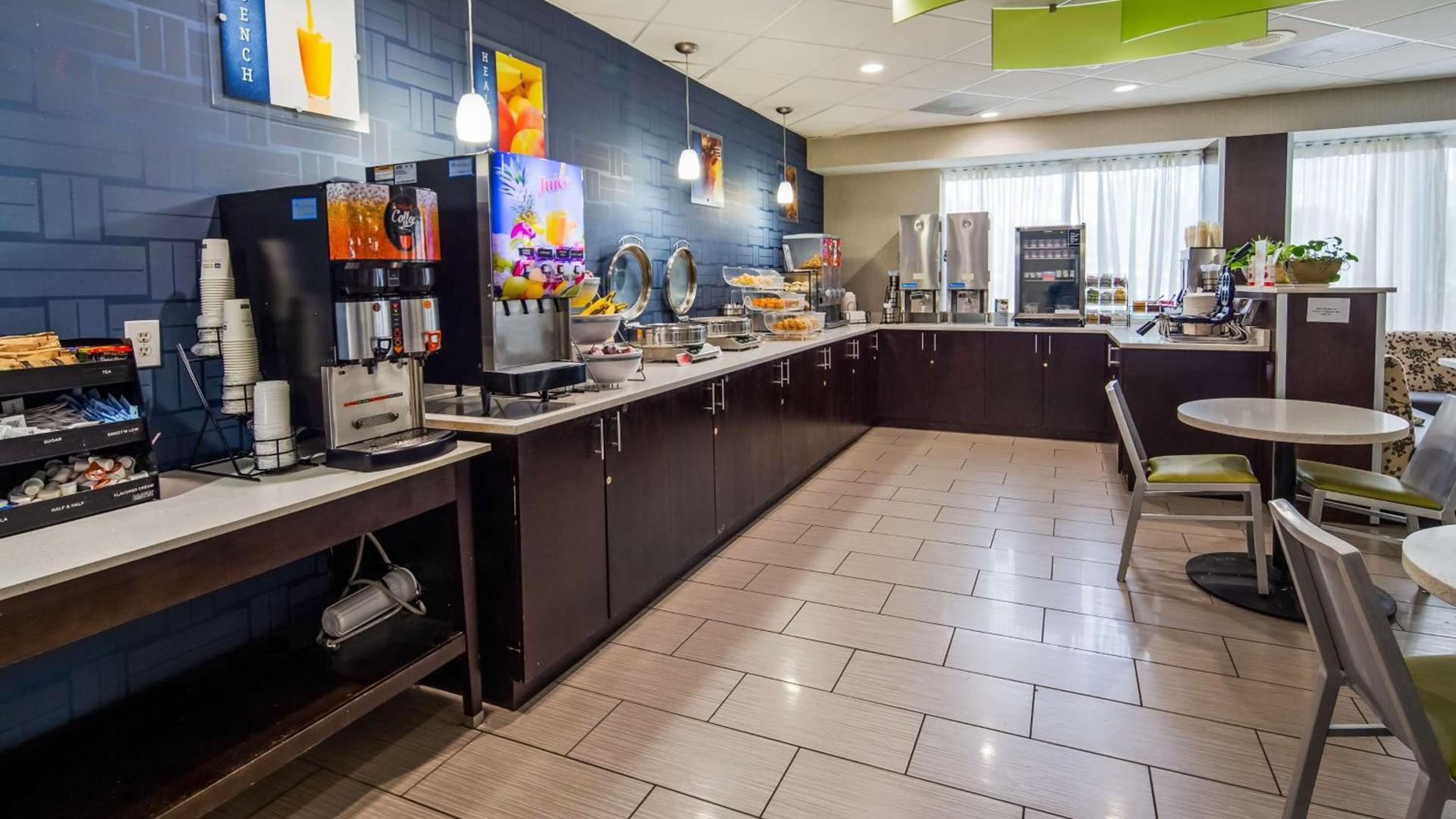 Best Western Plus Hanes Mall photo 13