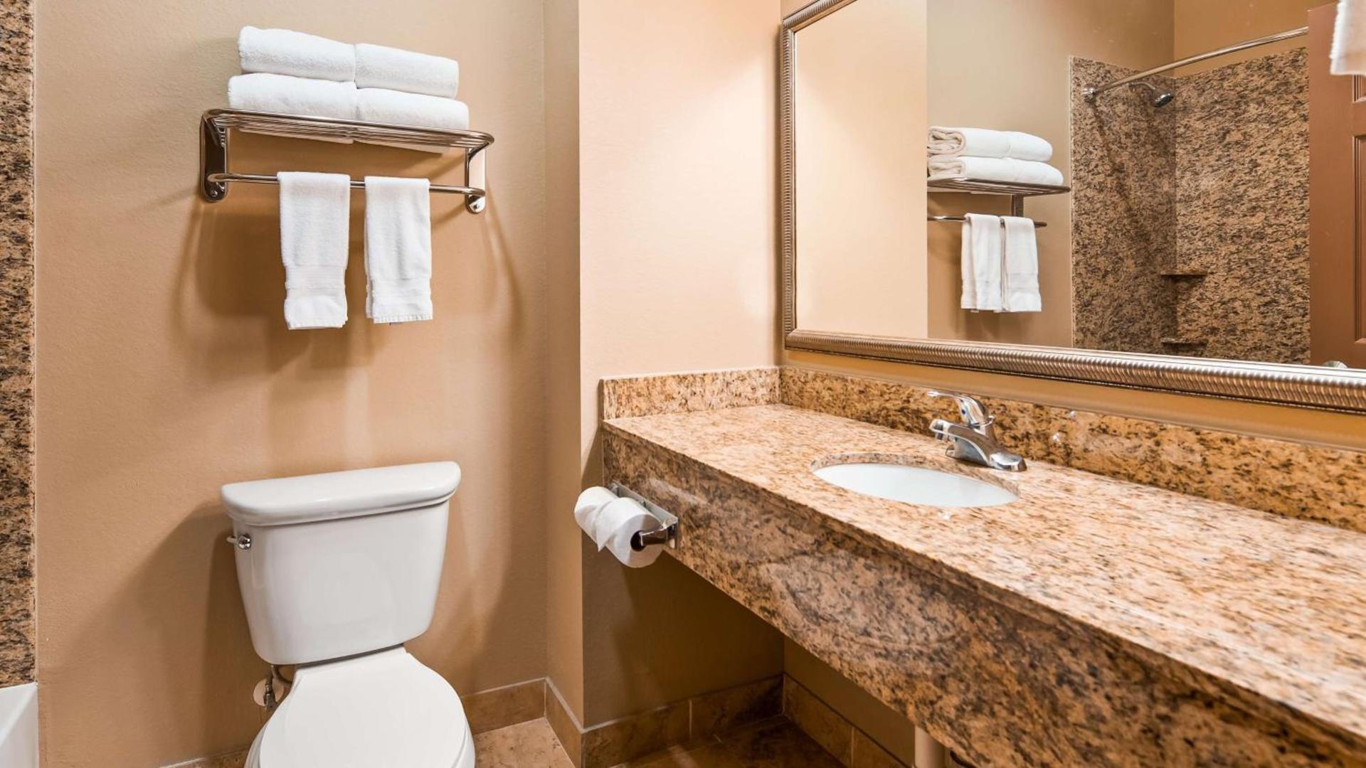 Best Western Plus Kenedy Inn photo 10