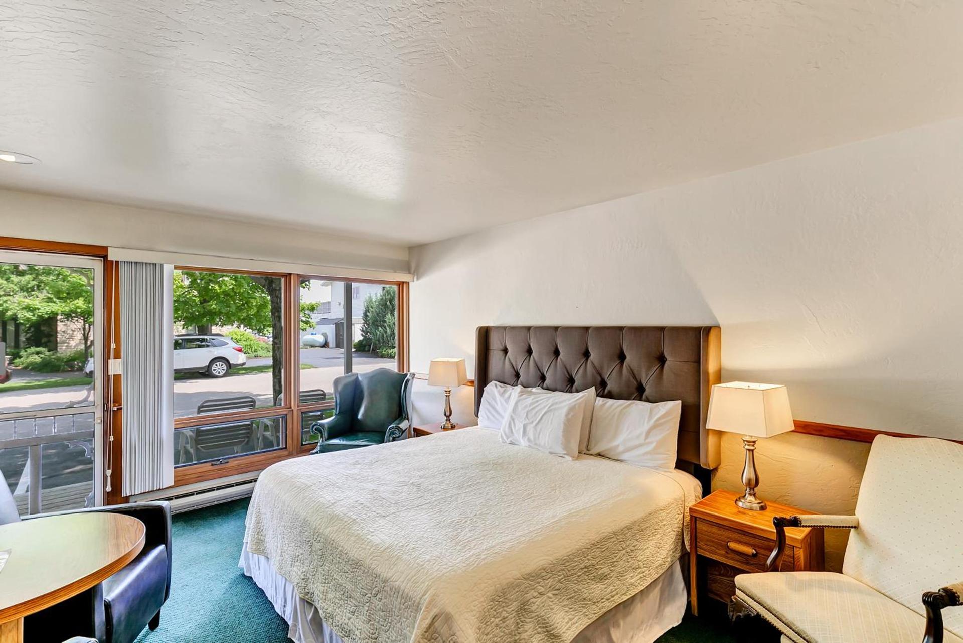 Spruce & Shore Motel photo 40
