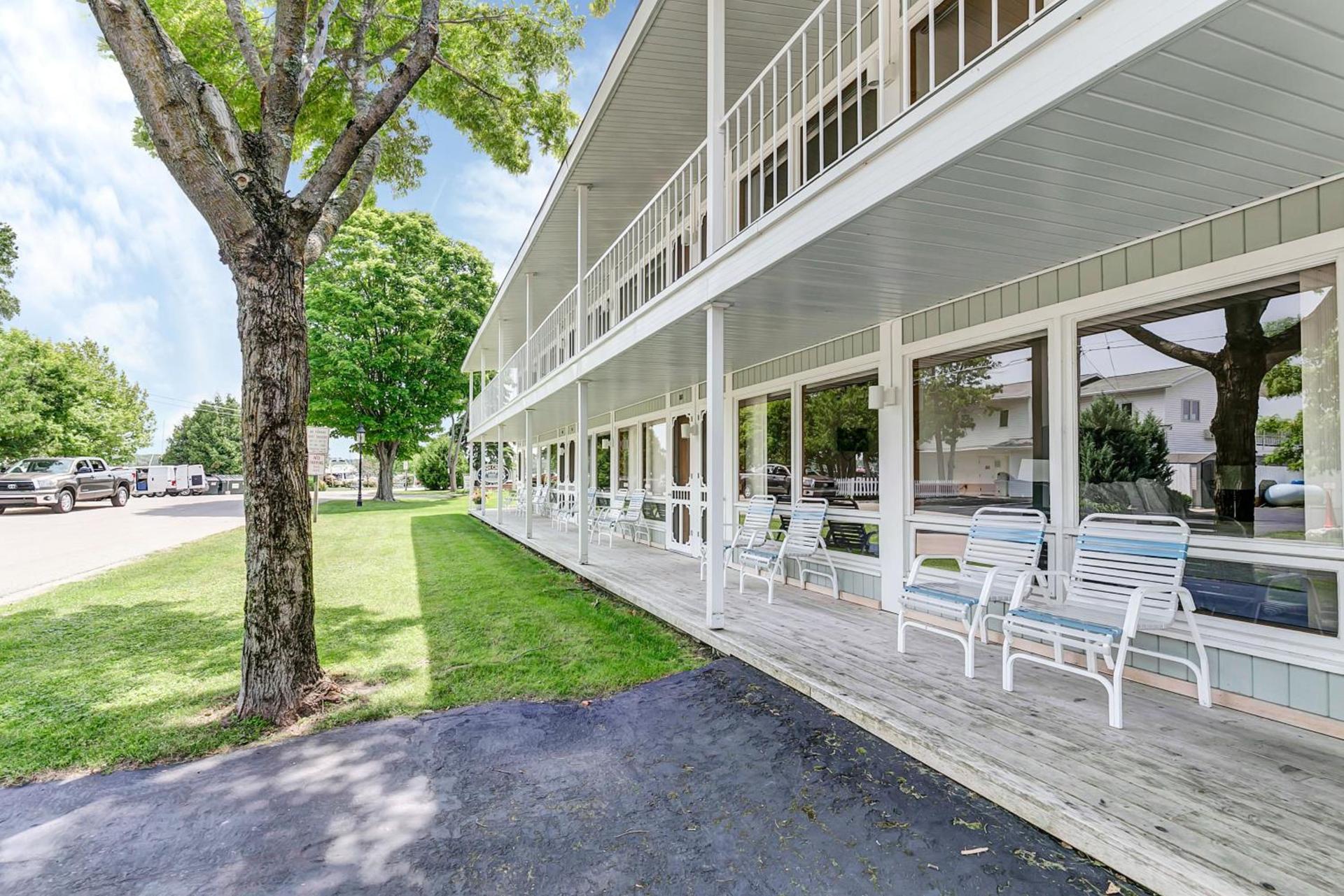 Spruce & Shore Motel photo 38