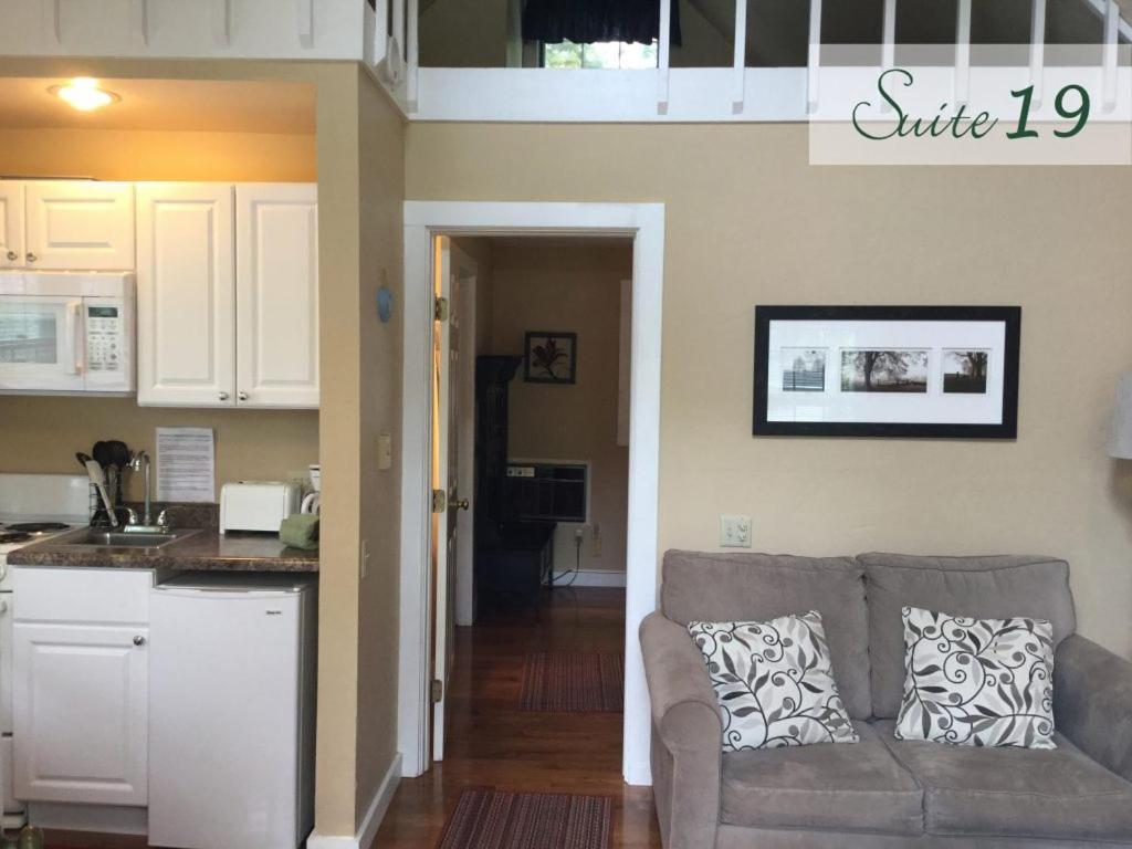 Cedar Court Inn photo 21