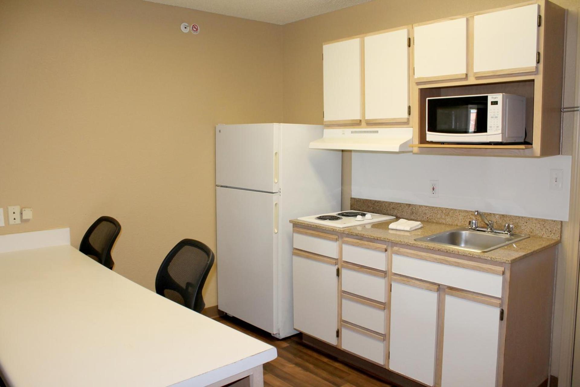 Extended Stay America Suites - Houston - Katy Freeway - Energy Corridor photo 7