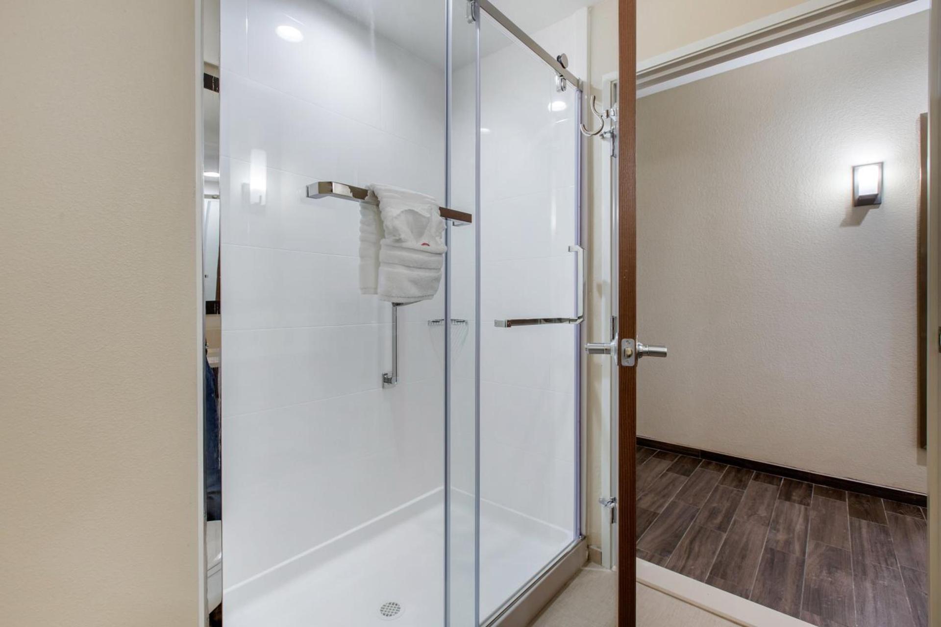Comfort Suites - South Austin photo 22