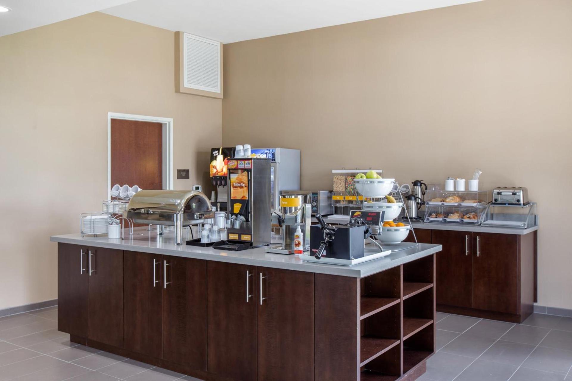 Comfort Suites - South Austin photo 18